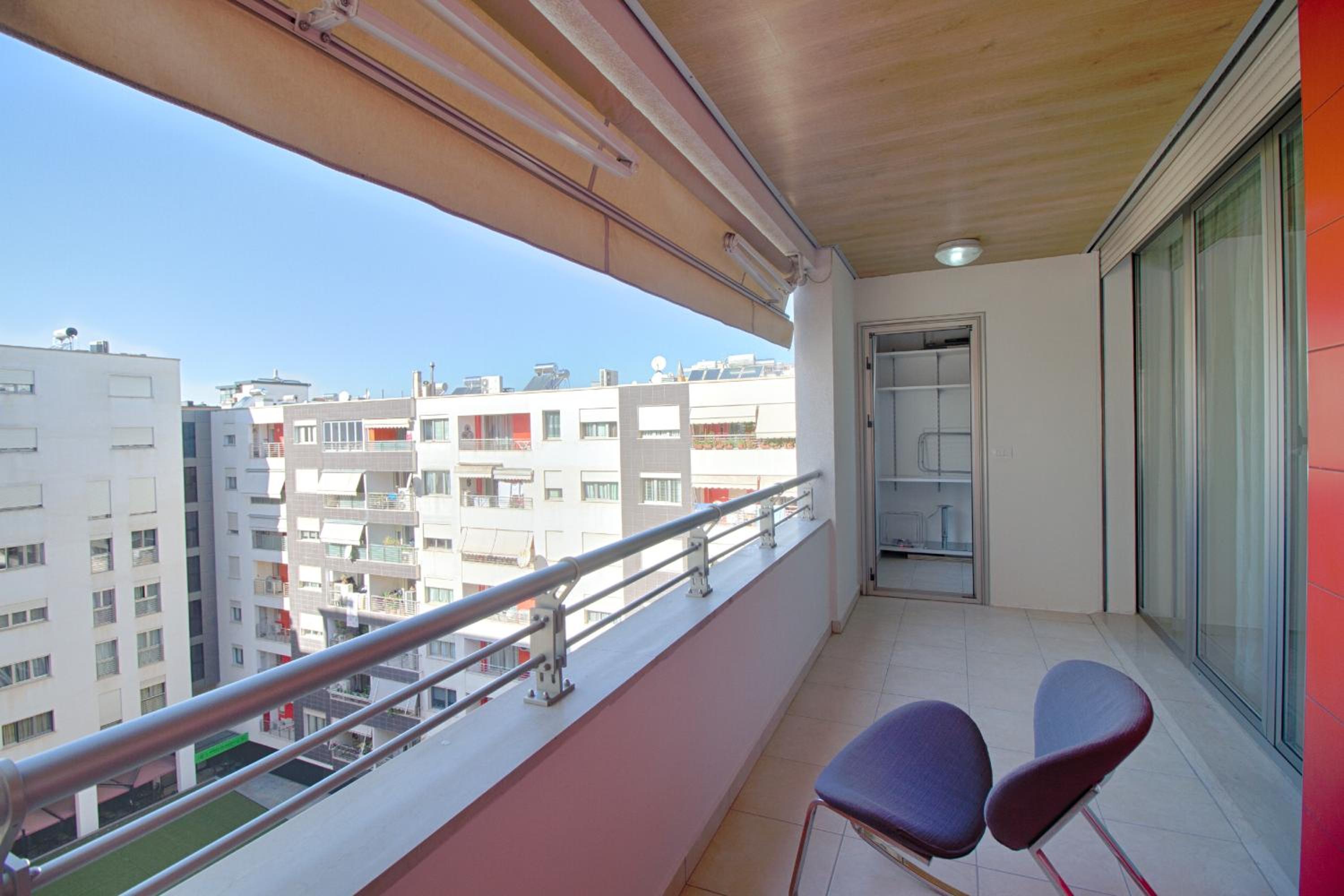 Two-Bedroom Deluxe Apartment