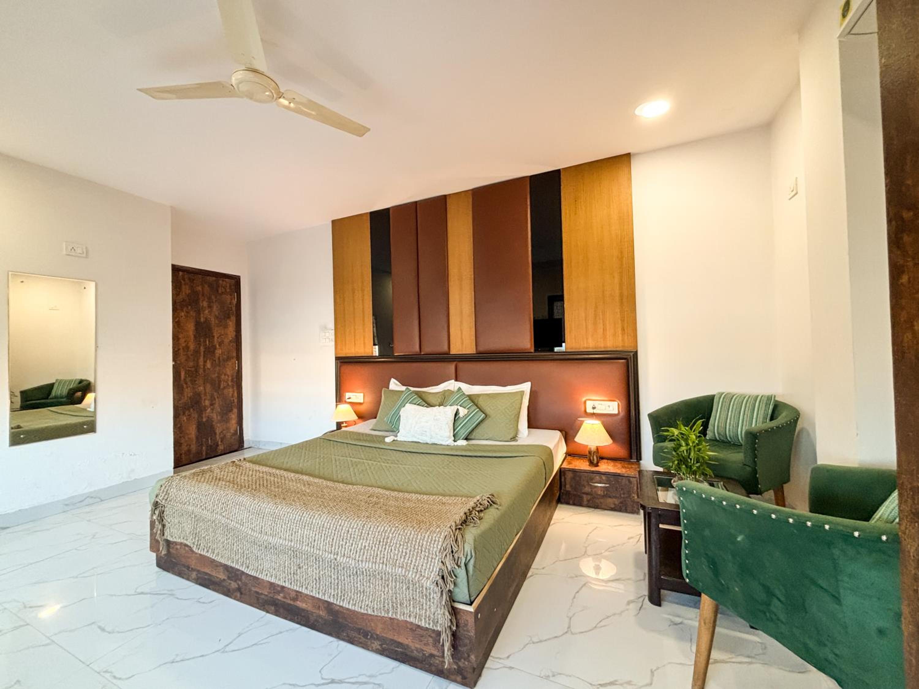 Superior King Room