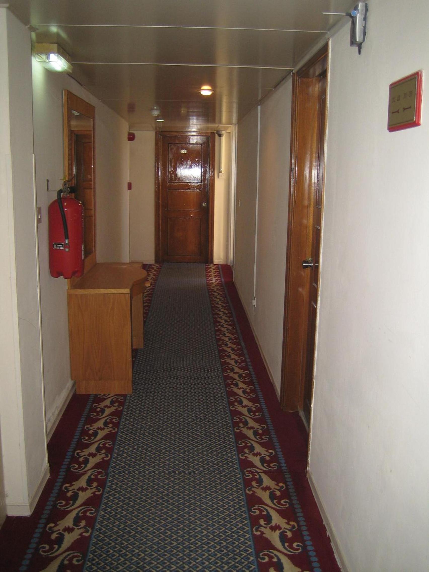 Standard Double or Twin Room - Photo 13