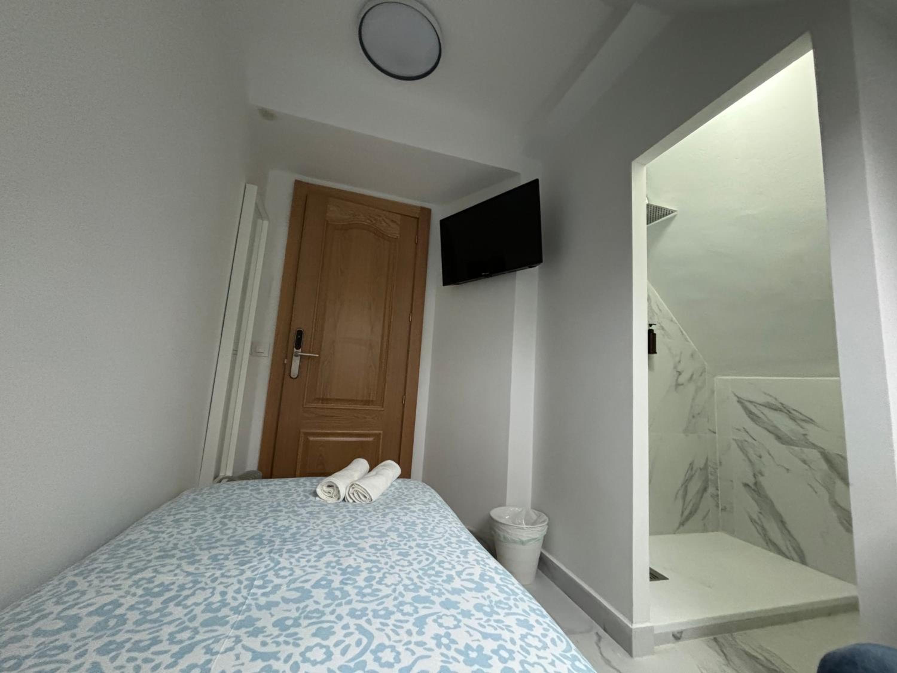 Single Room with Private Bathroom