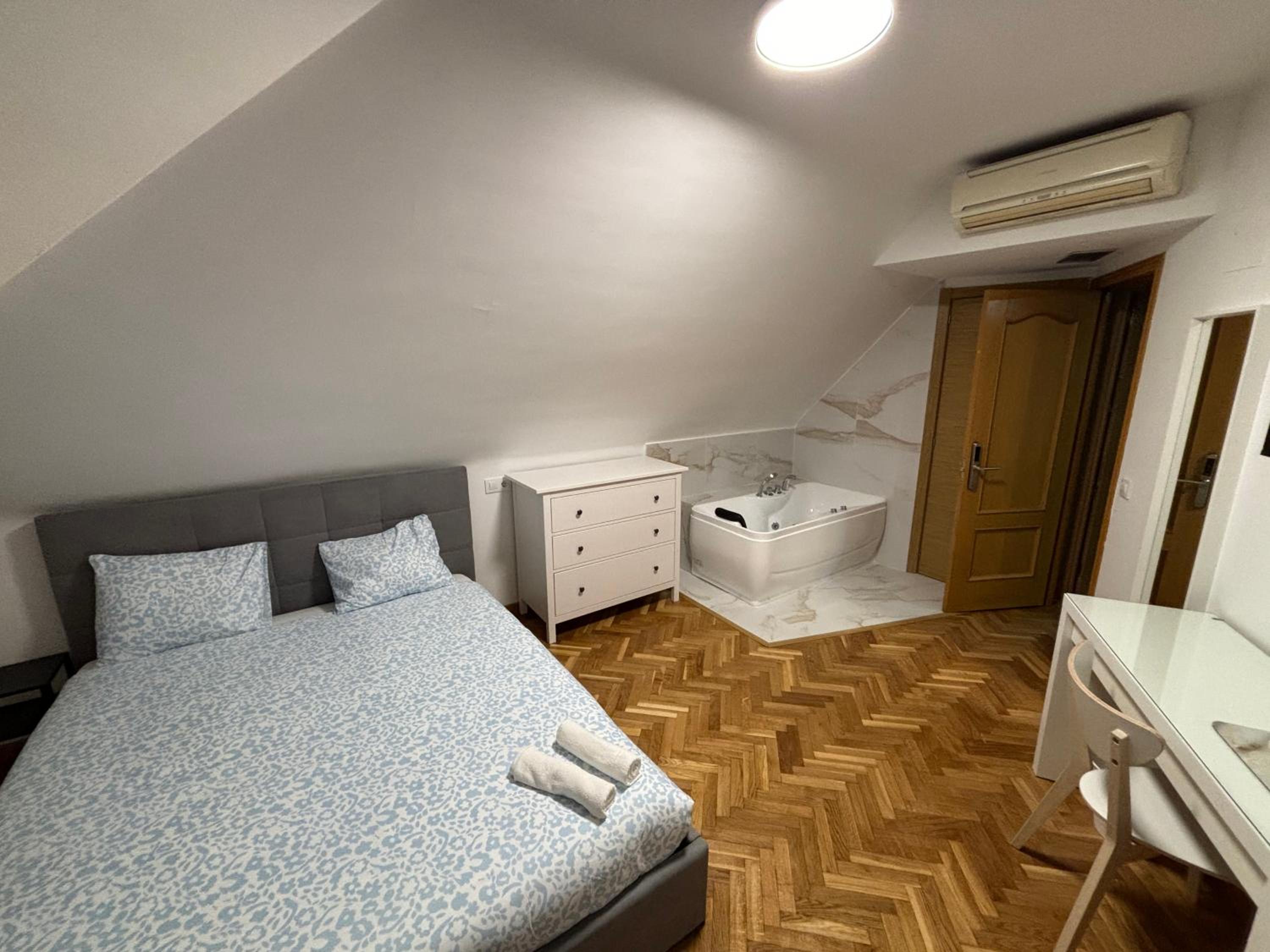 Luxury Triple Room