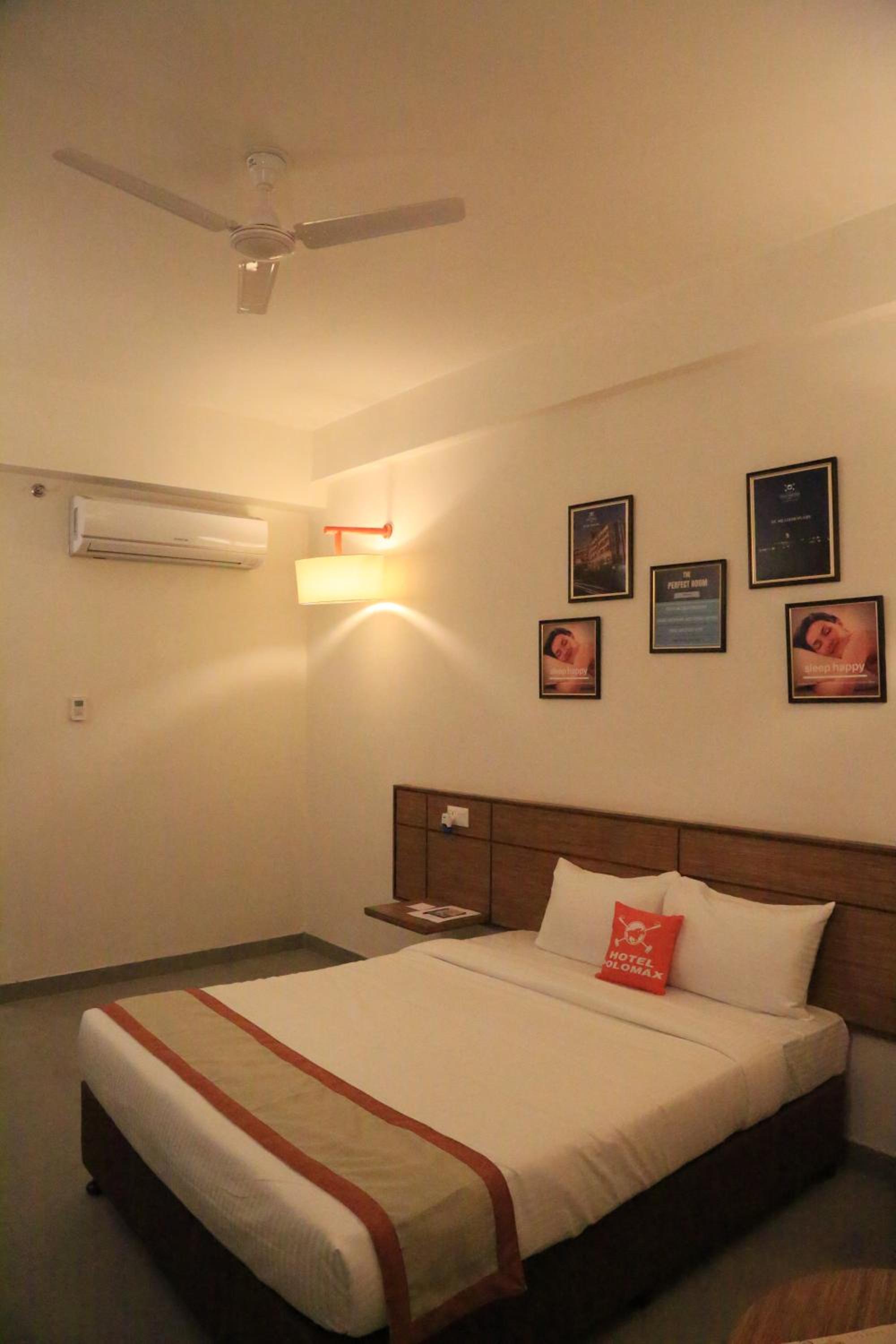 Queen Room photo 2