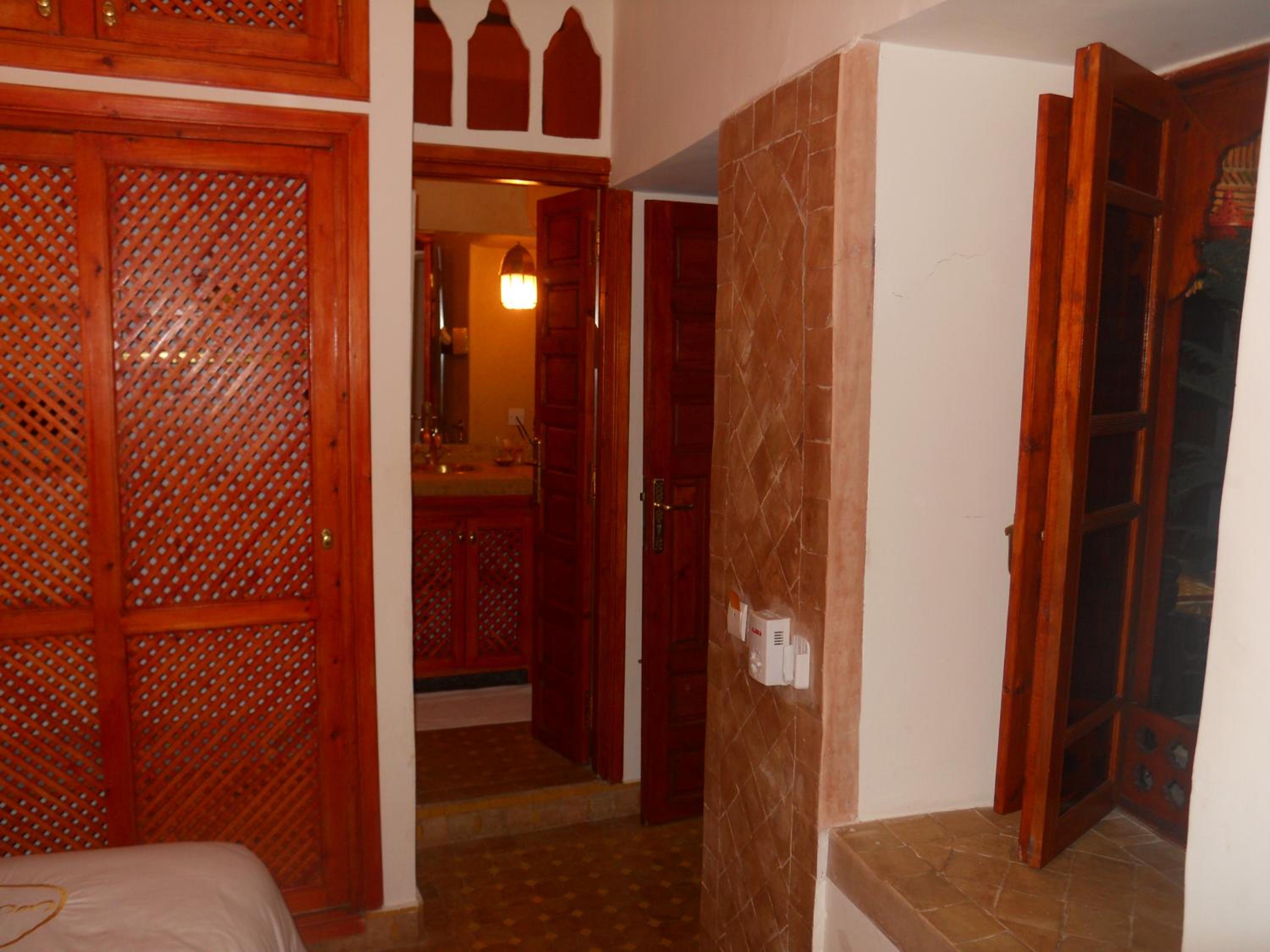 Jaune Twin Room