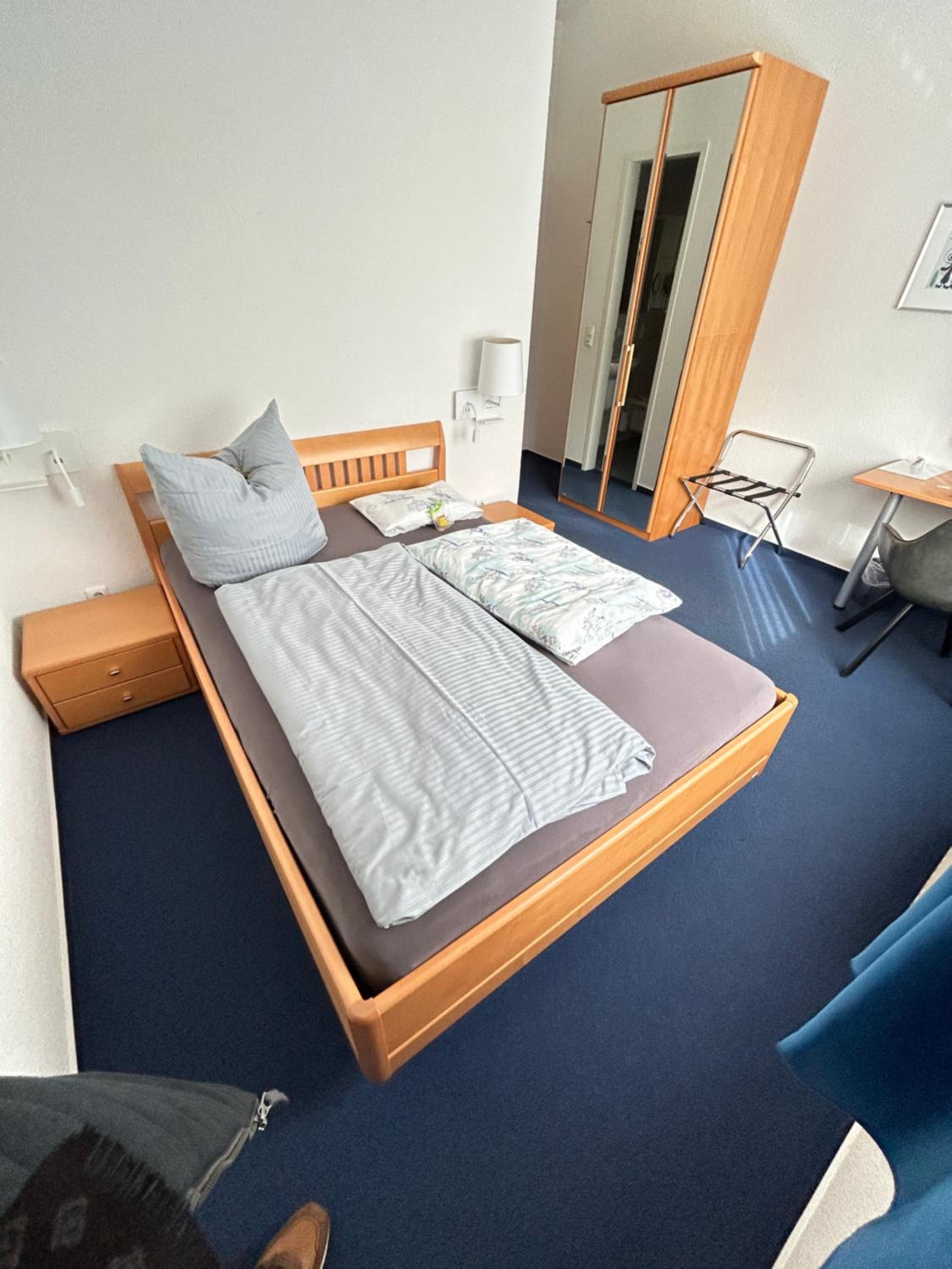Double or Twin Room - Photo 10