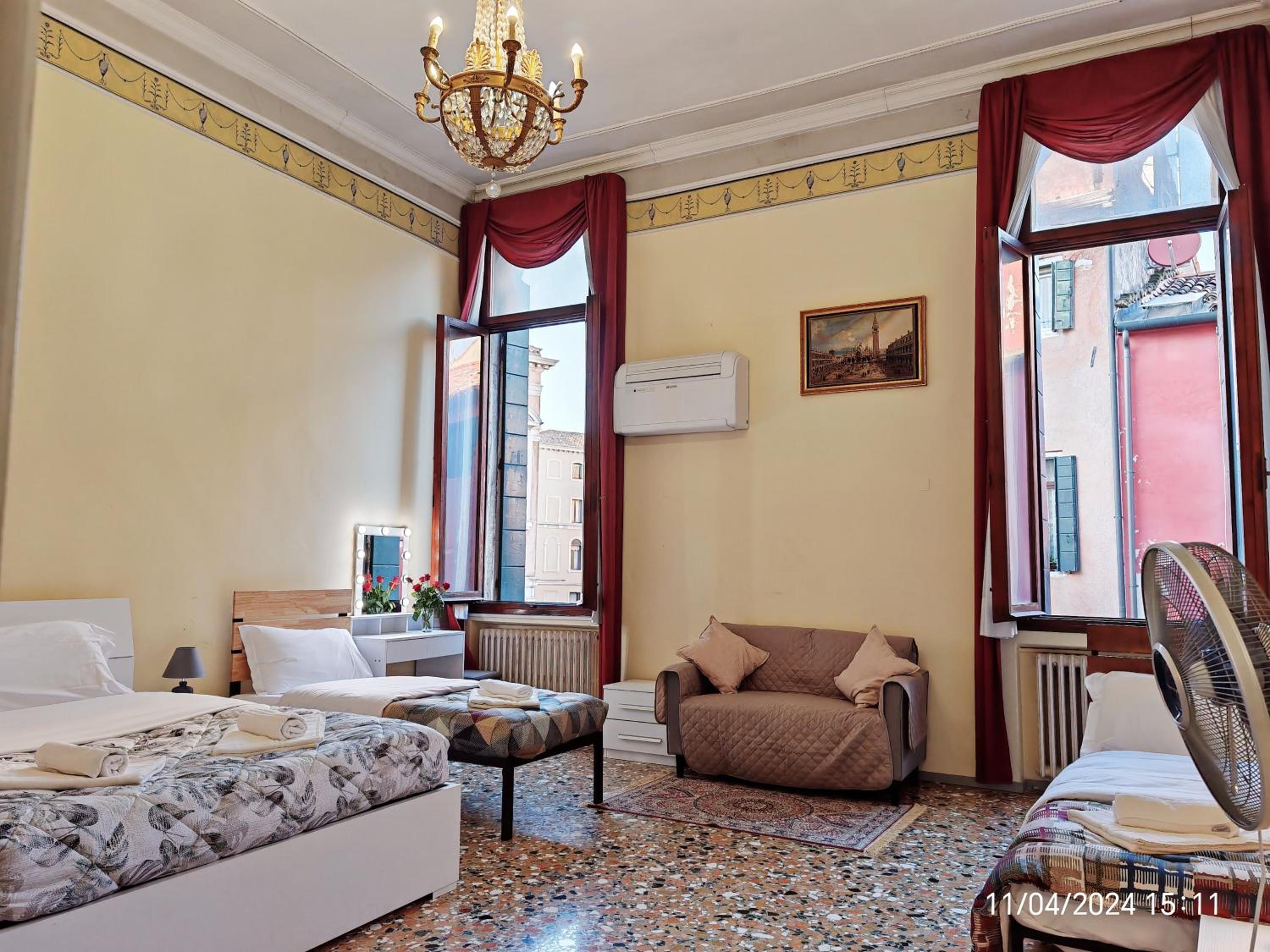 Camera Quadrupla con bagno privato