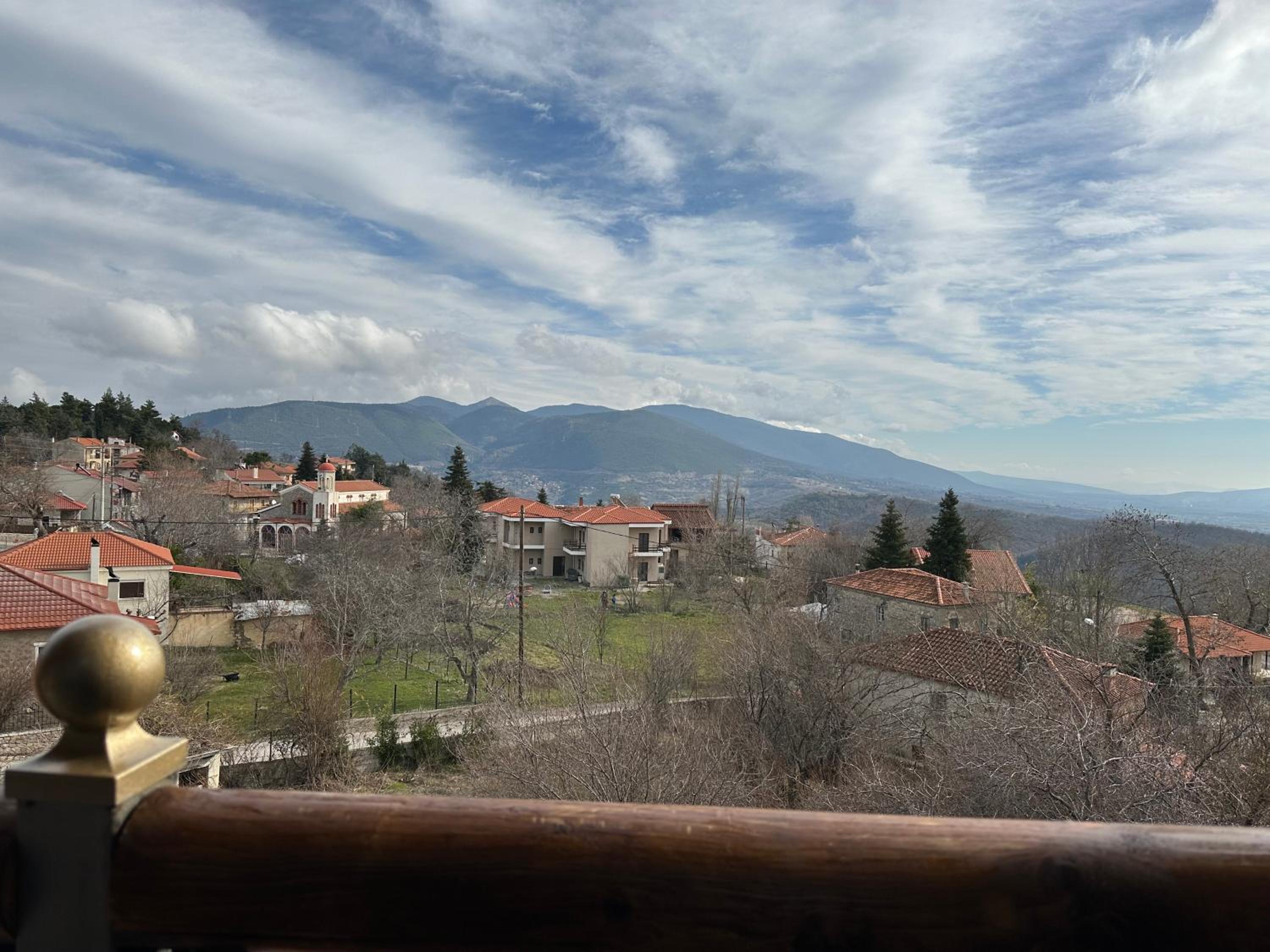 Studio with Mountain View - Photo 12