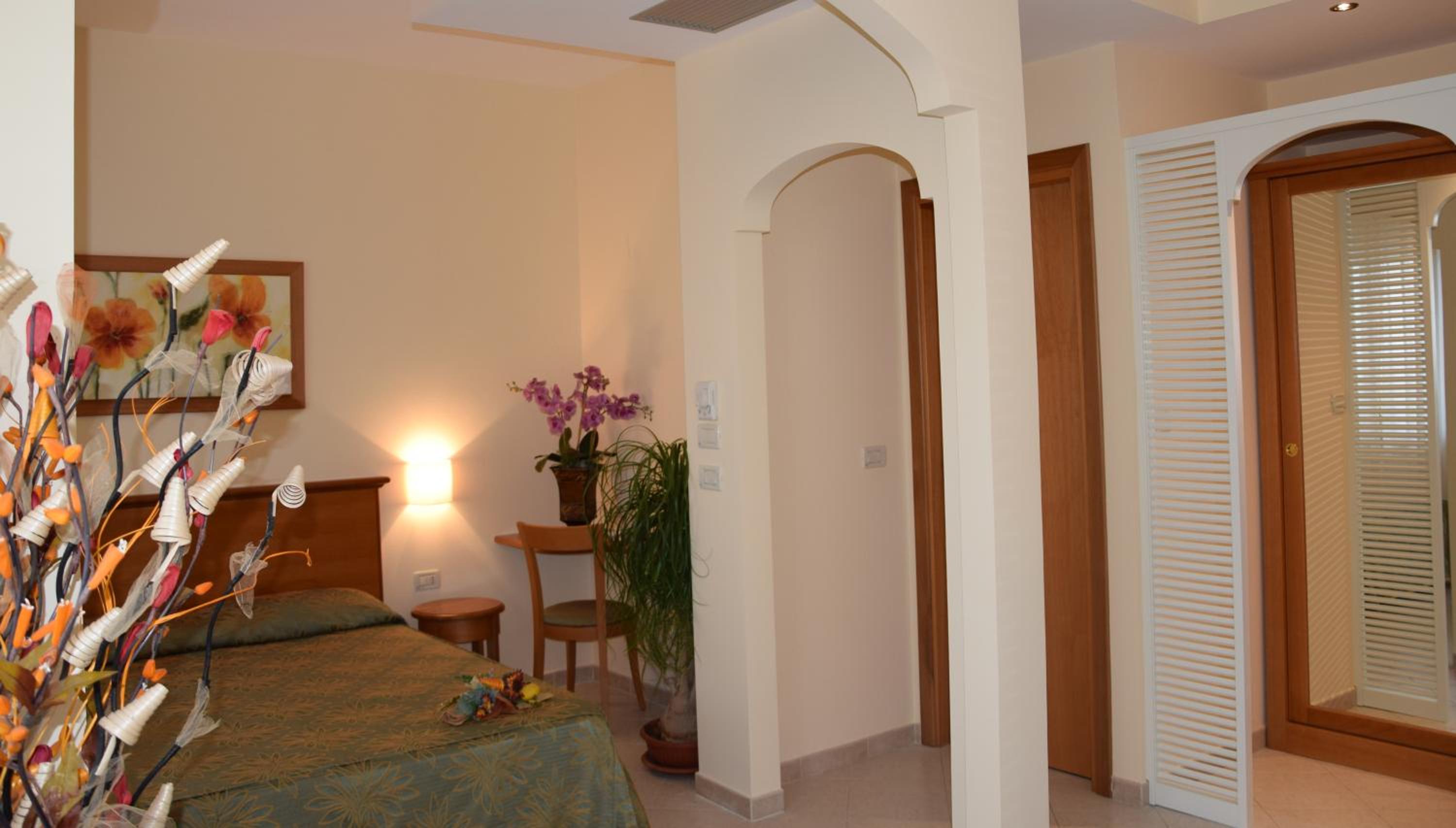 Junior Suite with Sea View - Photo 5