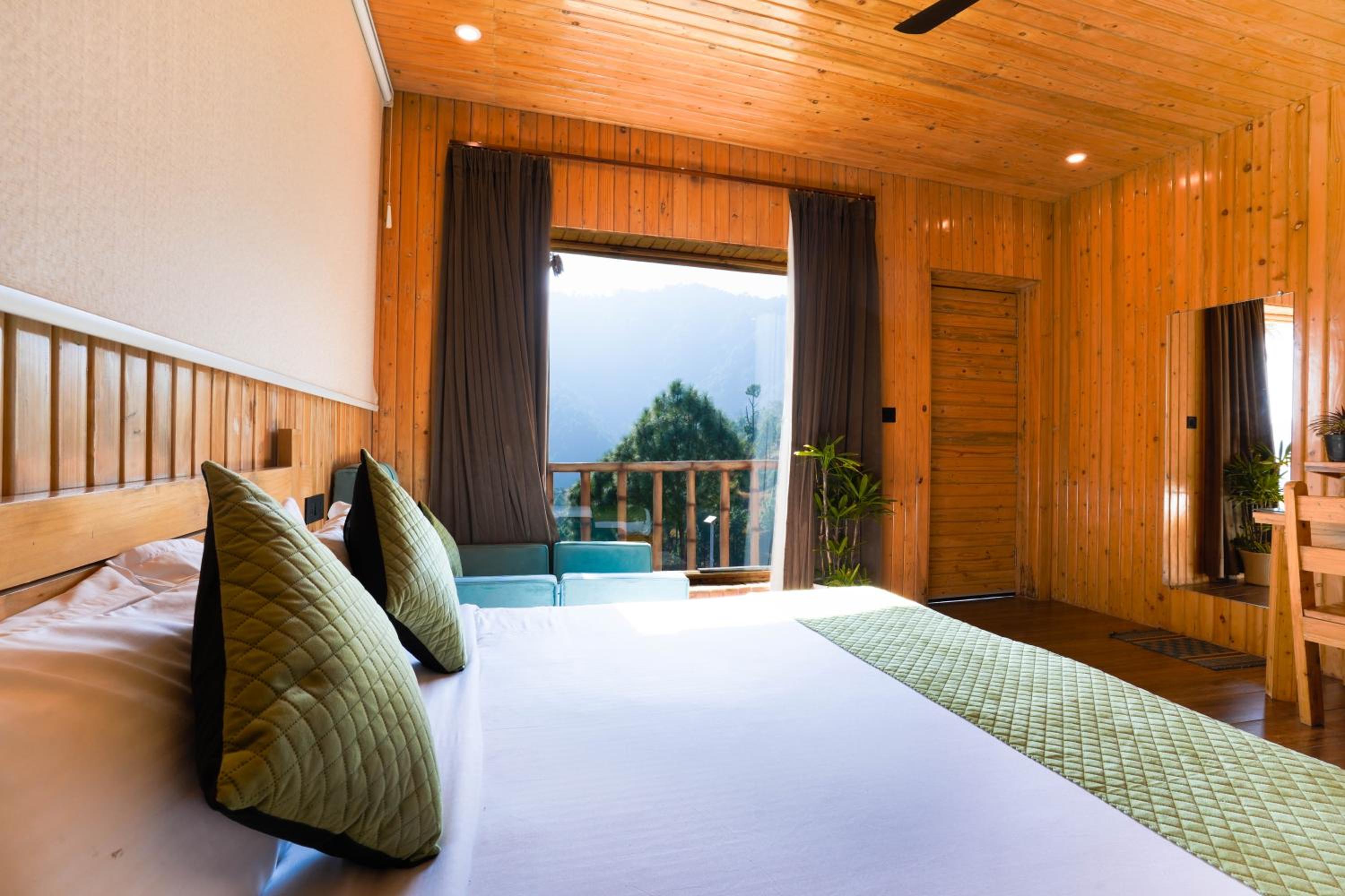 Superior King Room photo 3