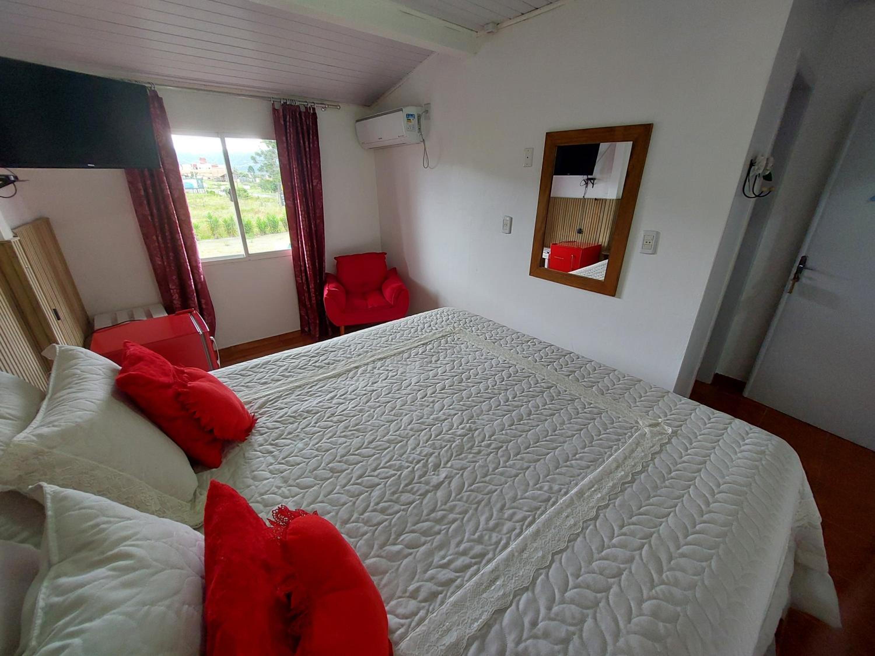 Deluxe Suite - Photo 7