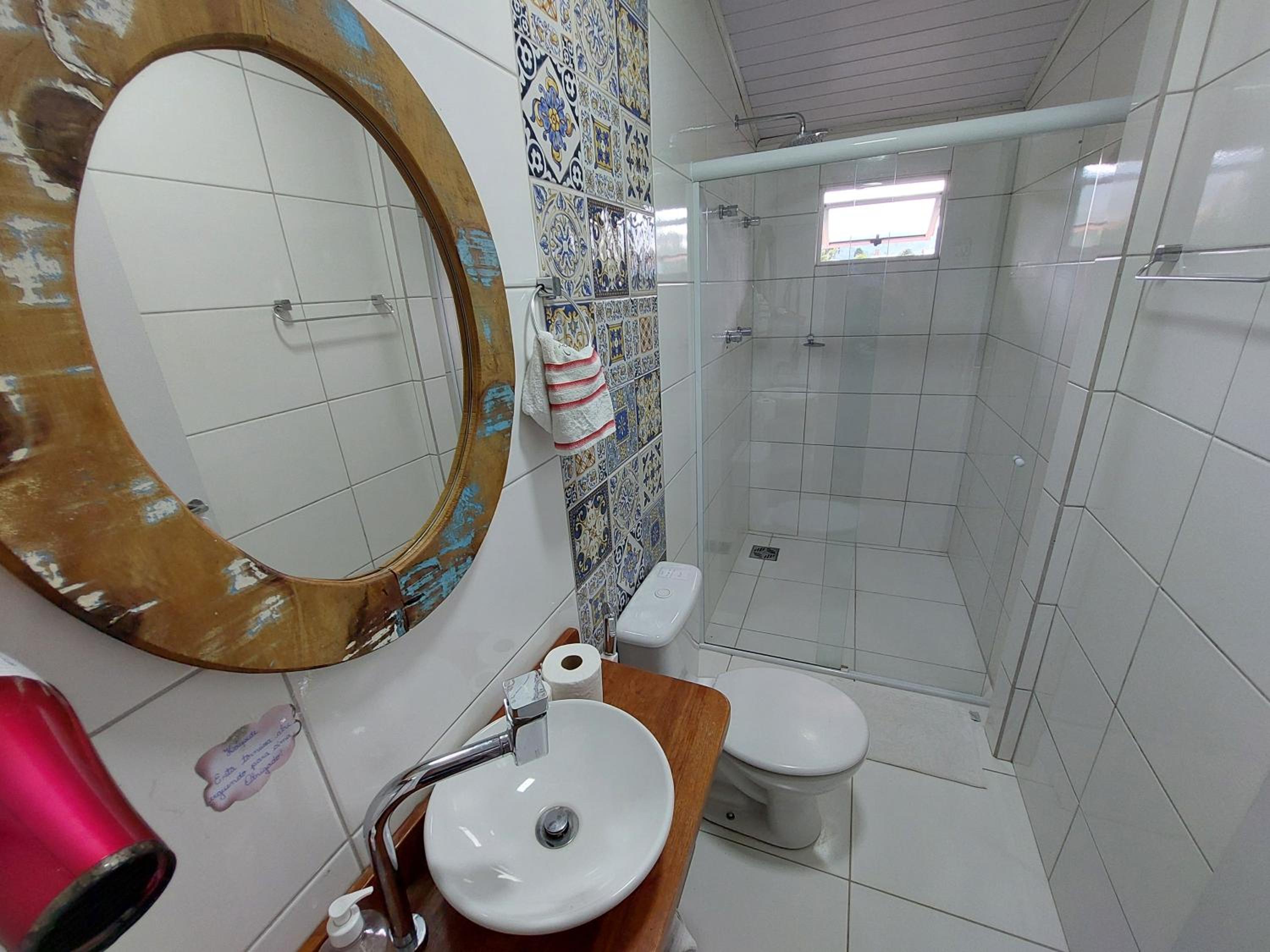 Deluxe Suite - Photo 8