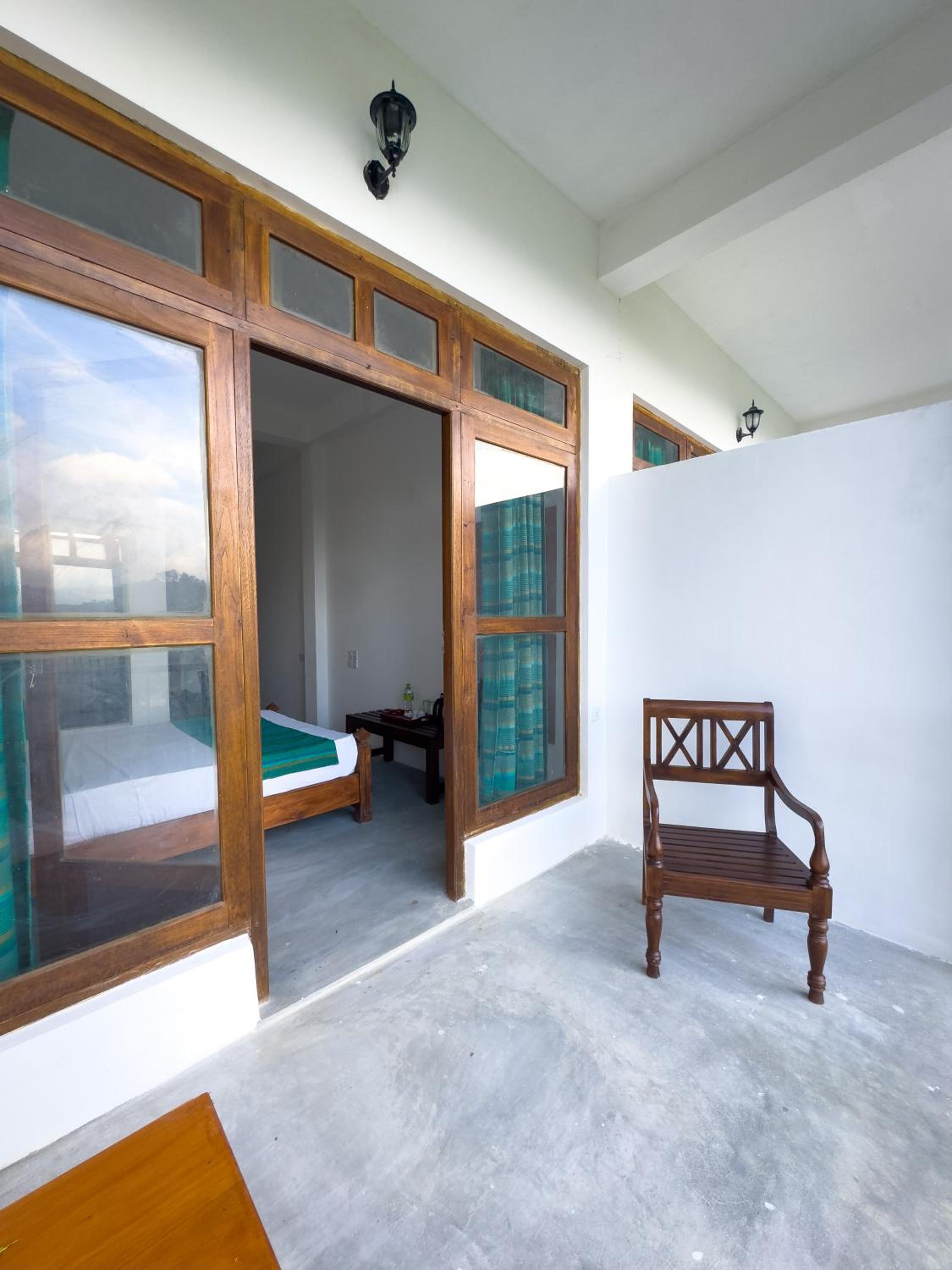 Queen Room with Balcony photo 2