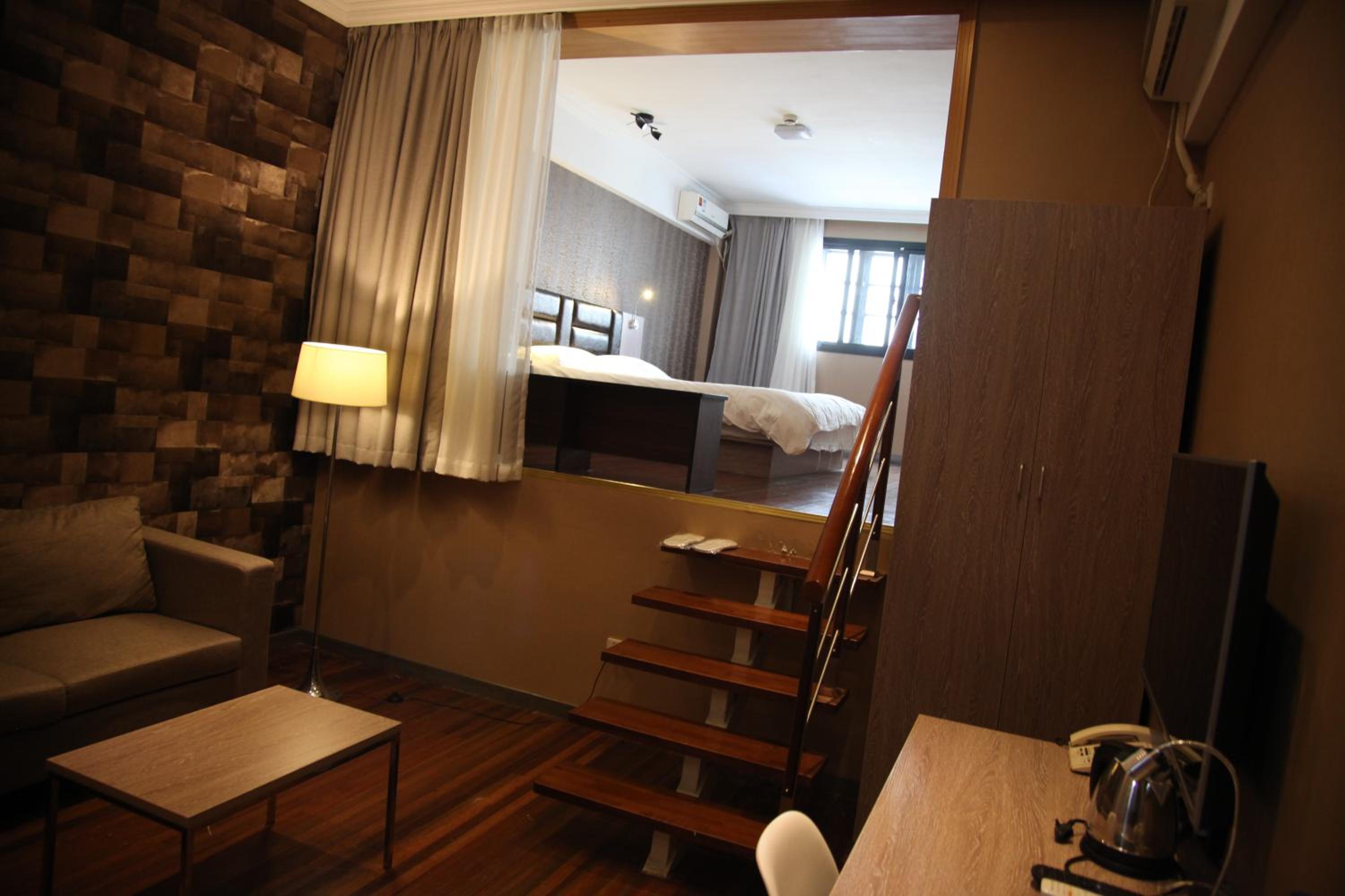 Executive Suite photo 1