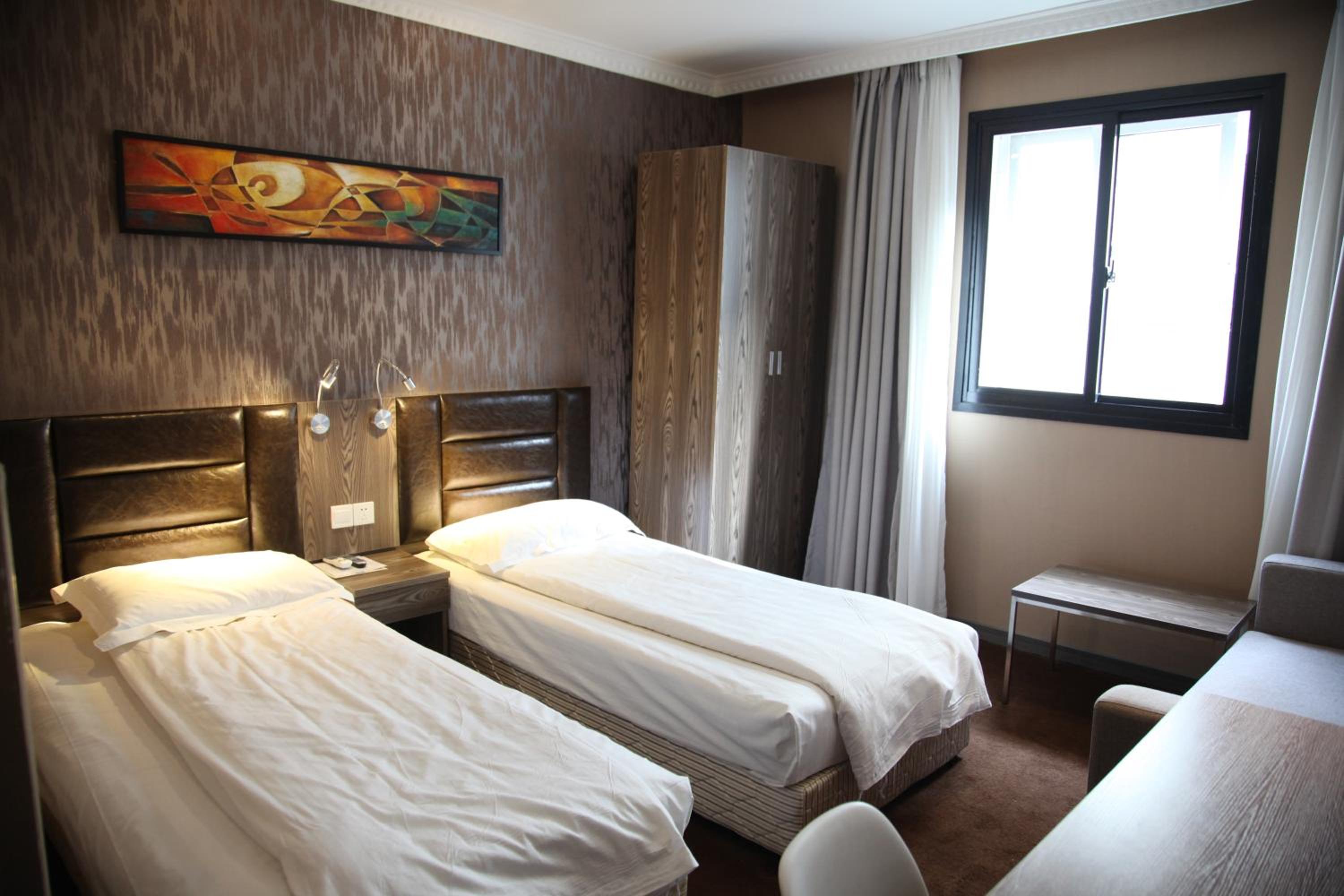 Deluxe Twin Room photo 1