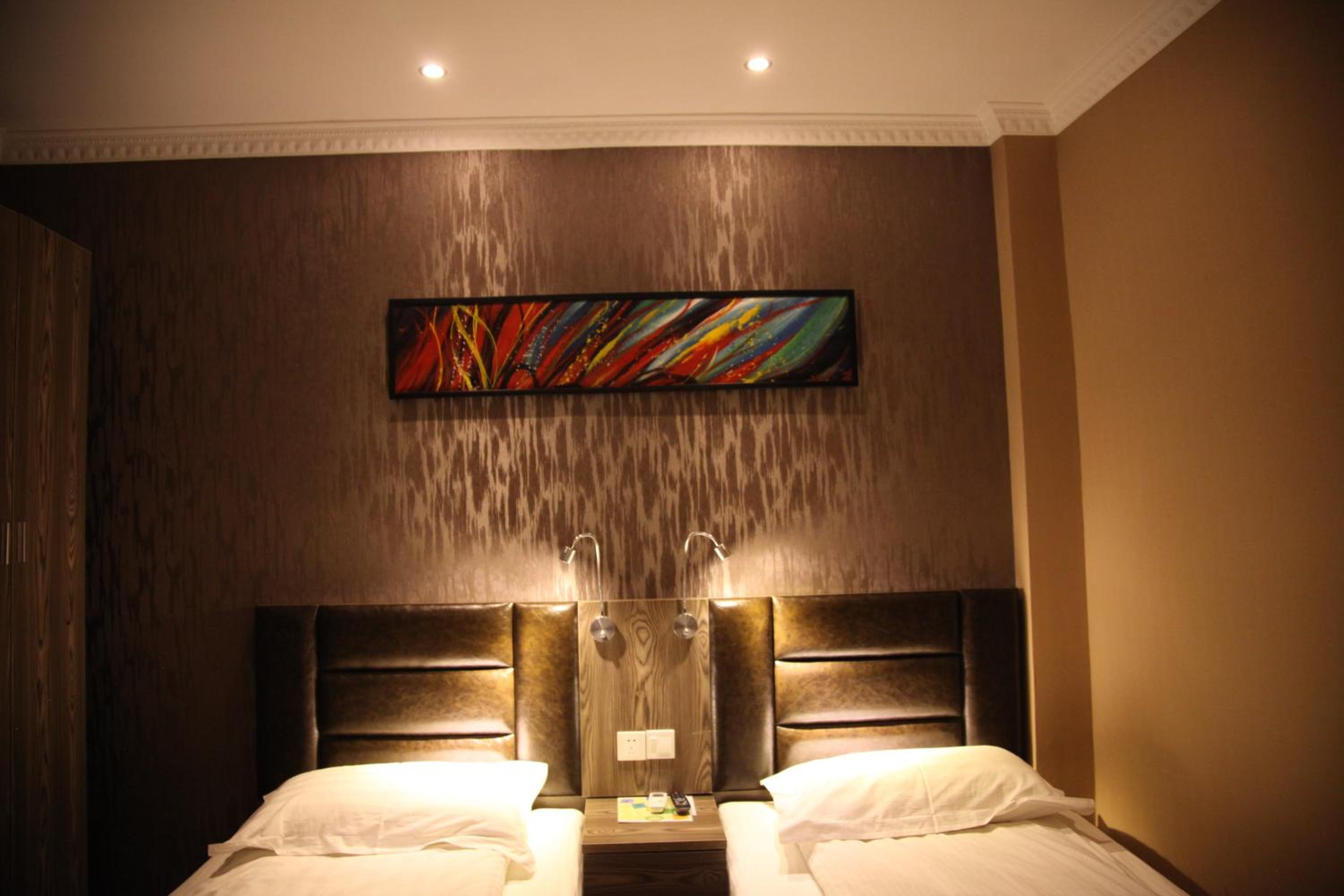 Deluxe Twin Room photo 3