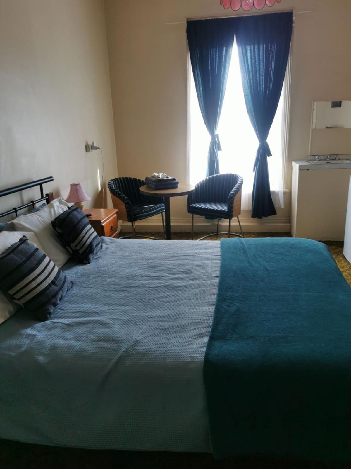 Budget Double Room photo 2