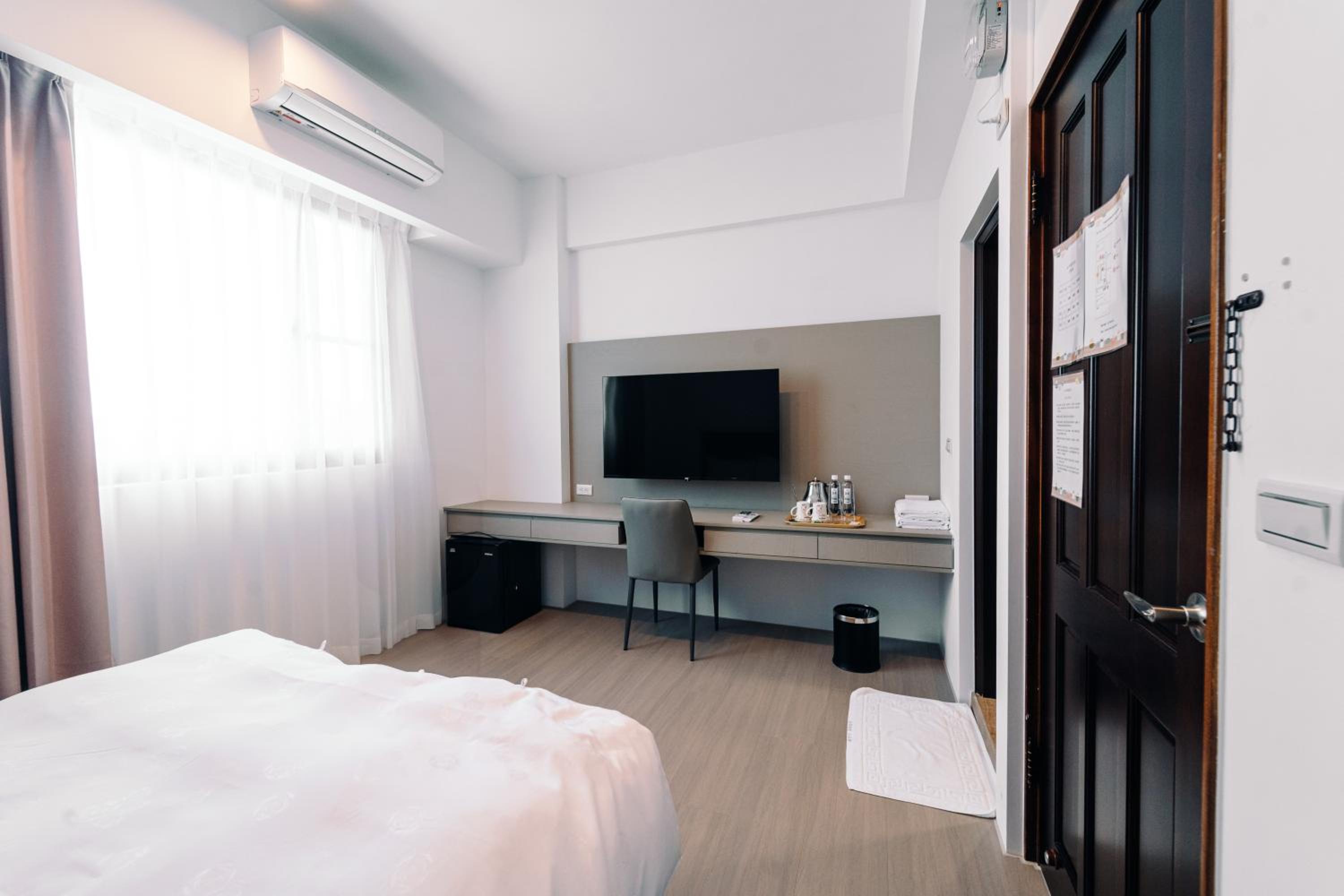 Standard Double Room photo 2