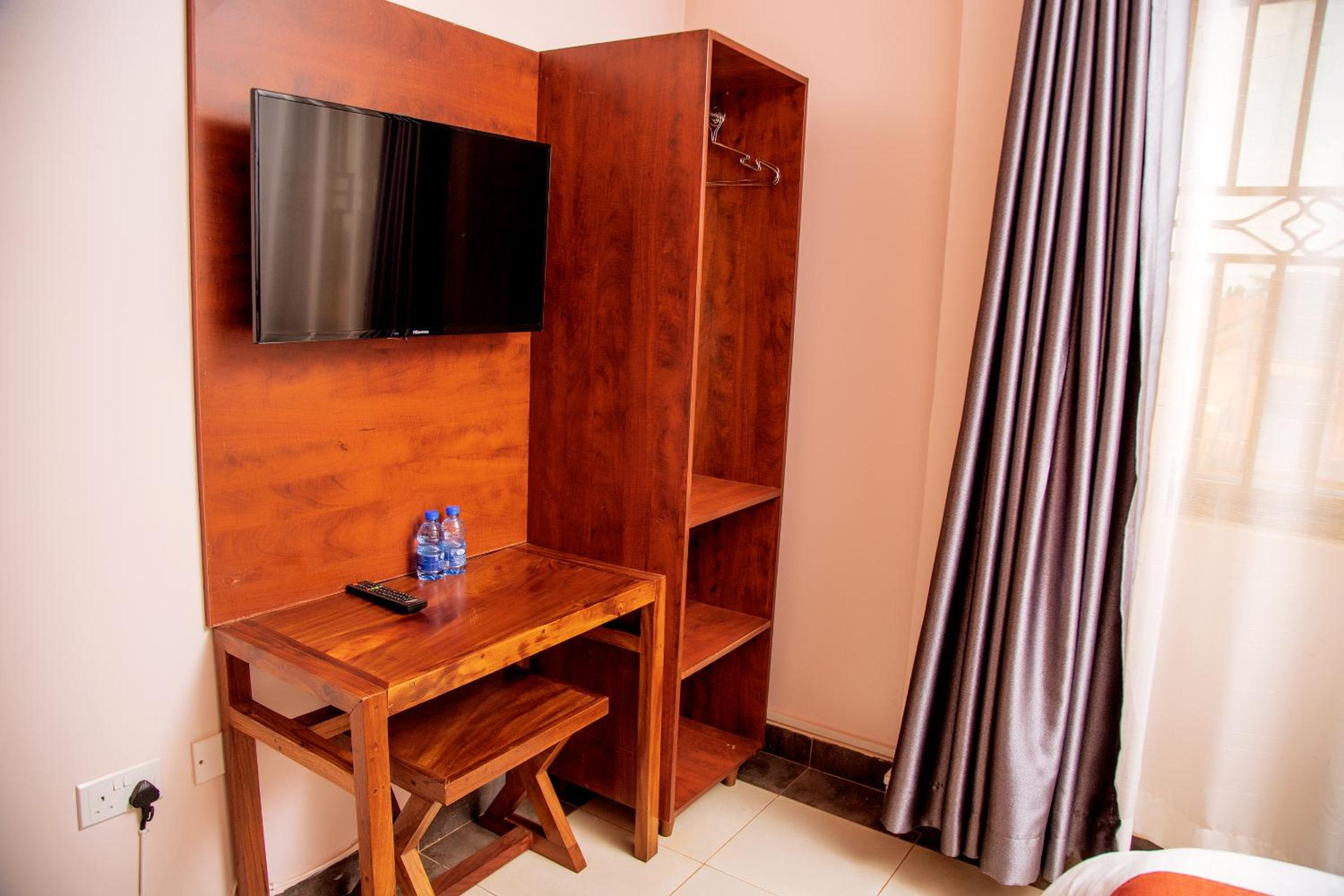 Deluxe Twin Room photo 2
