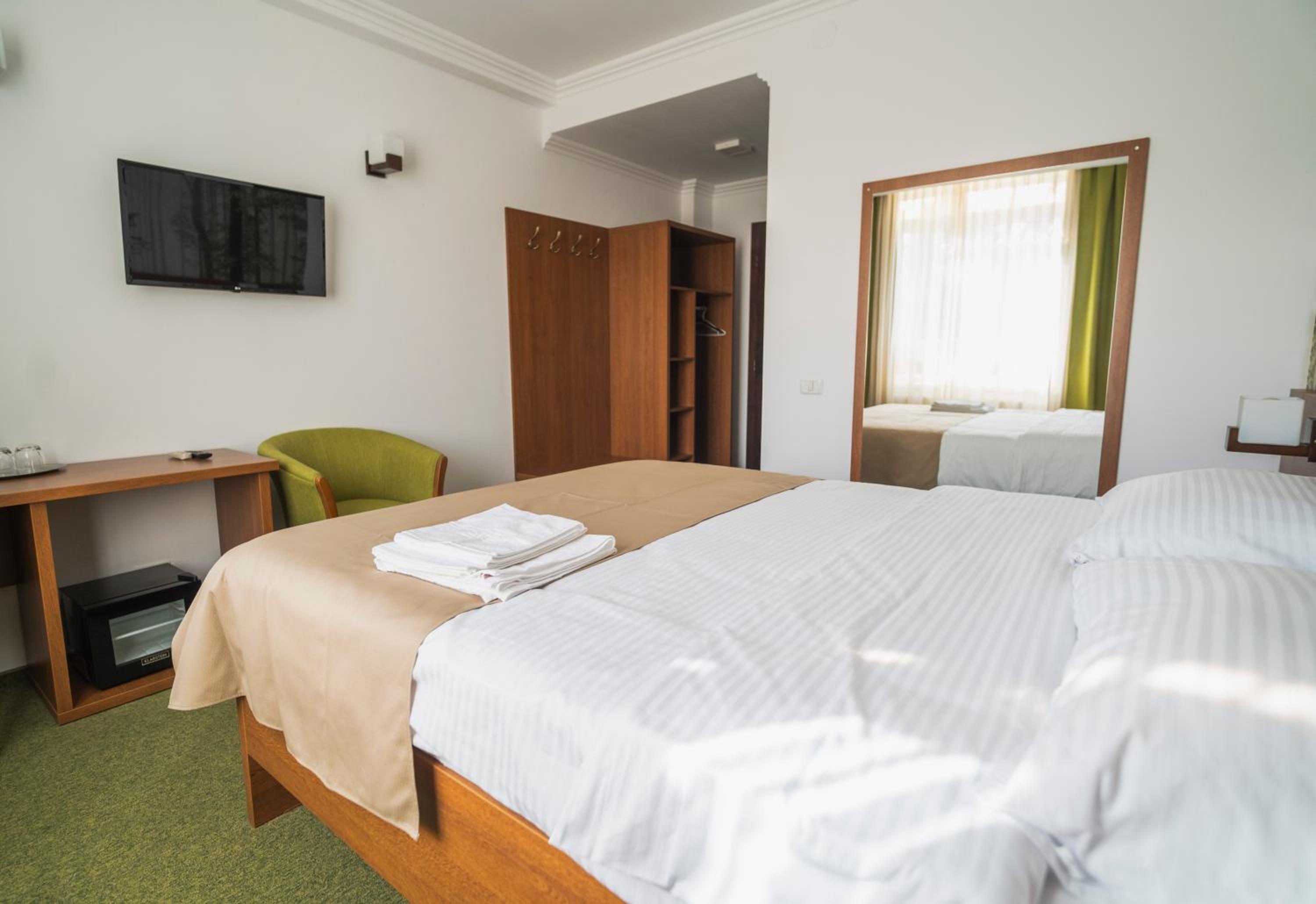 Standard Double Room - Photo 2