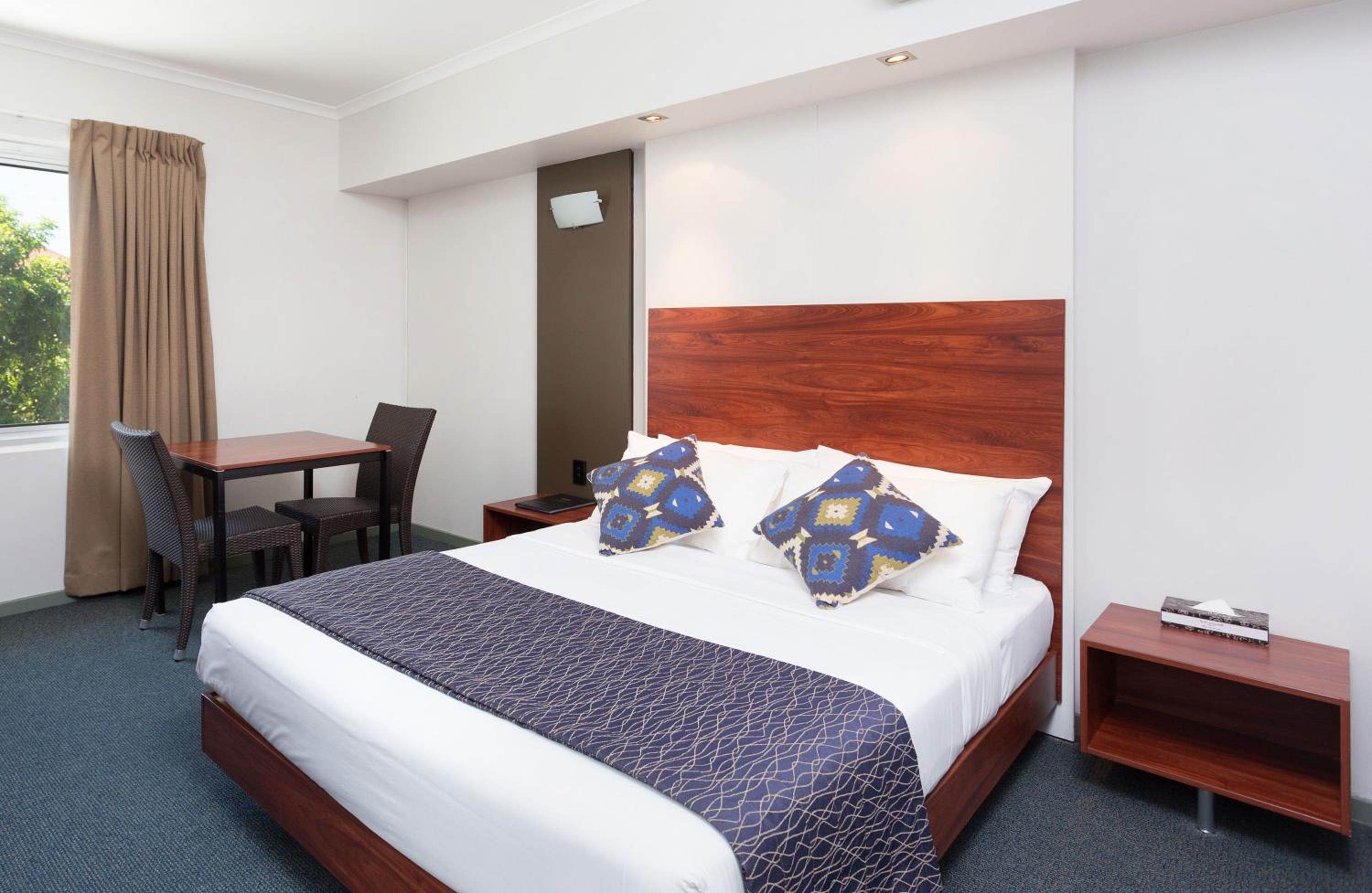 Deluxe Queen Room - Photo 1