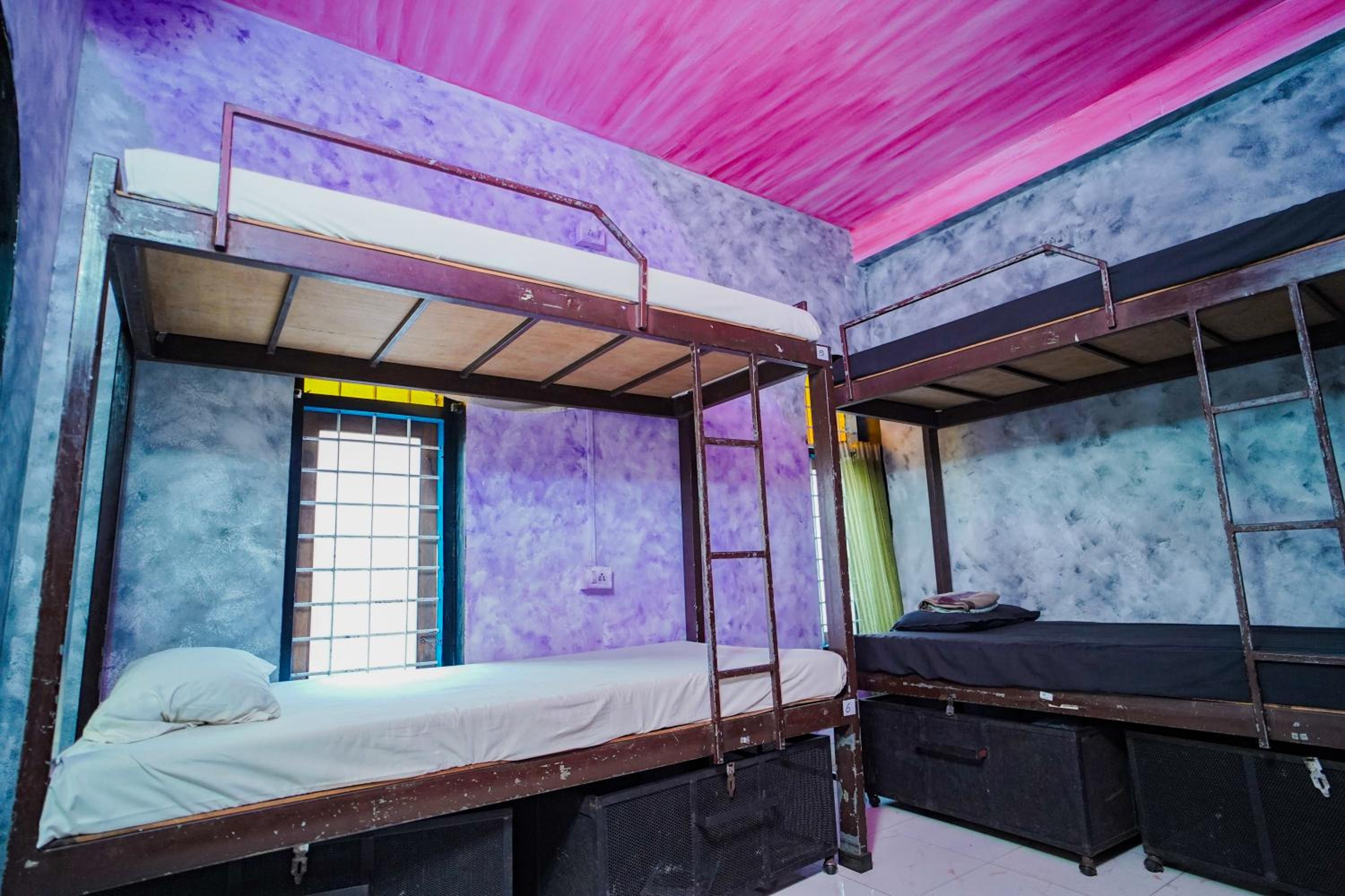 Bed in 6-Bed Mixed Dormitory Room photo 3