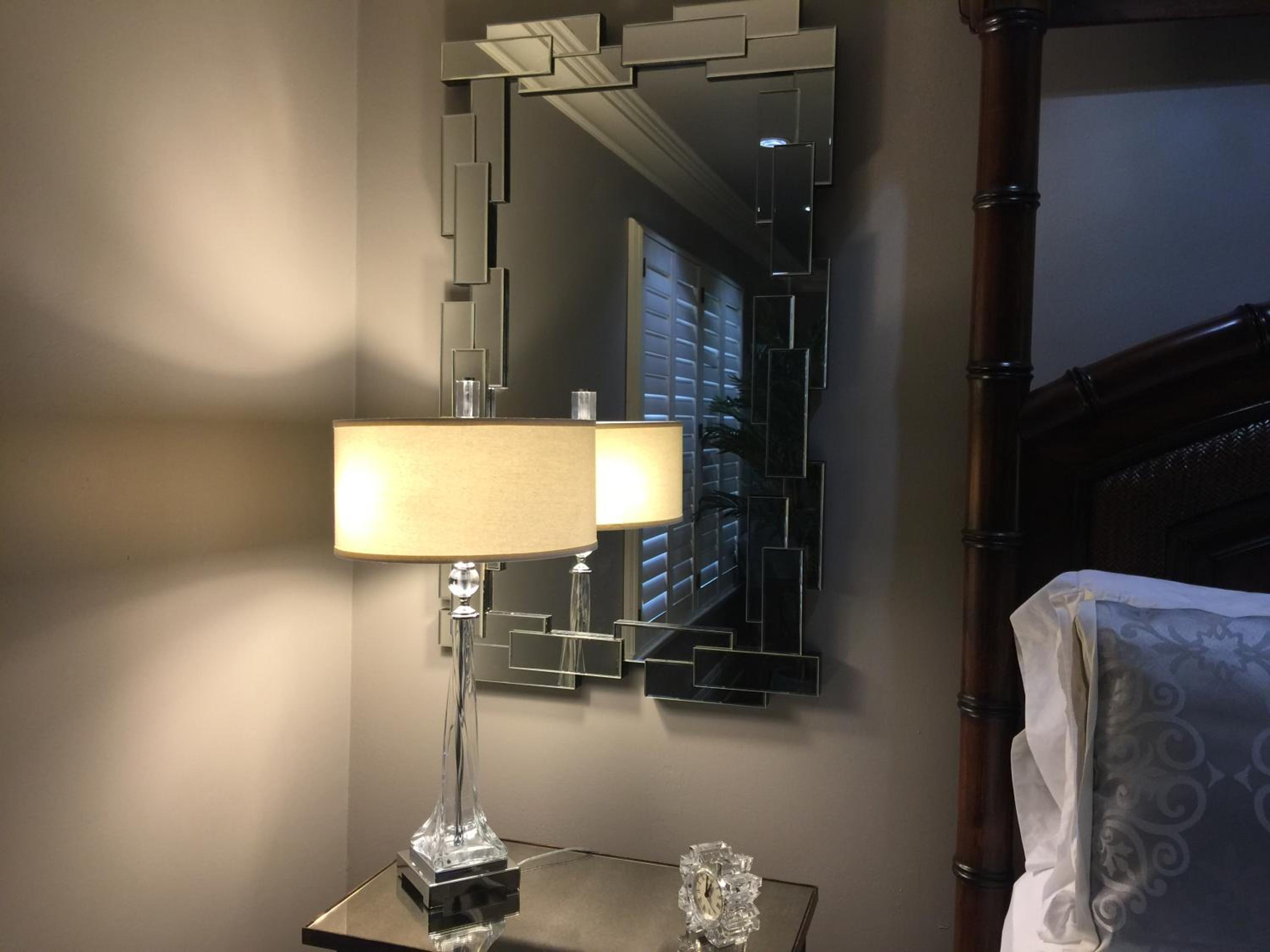Deluxe Queen Suite photo 2