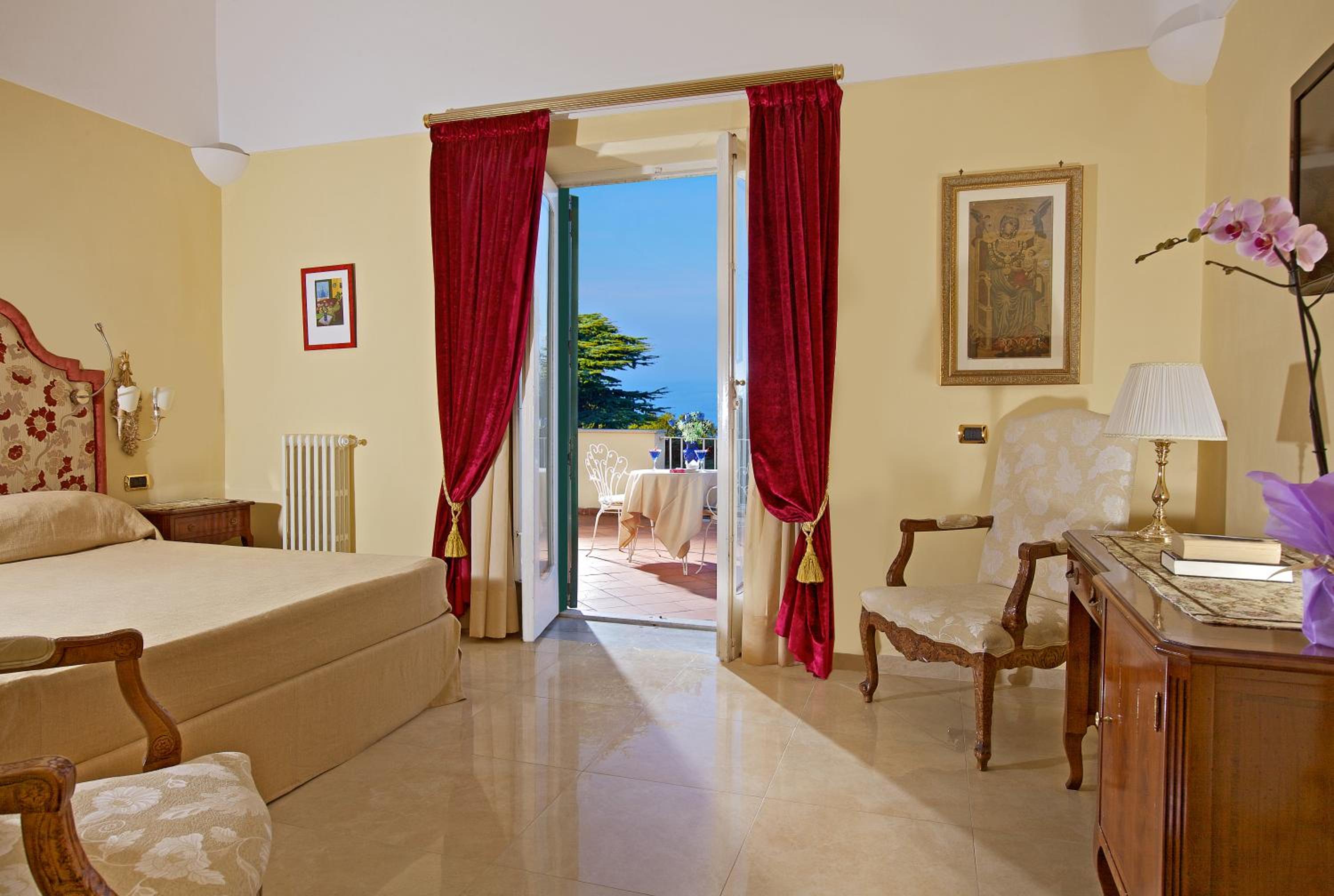 Superior Double Room with Sea View - Photo 1