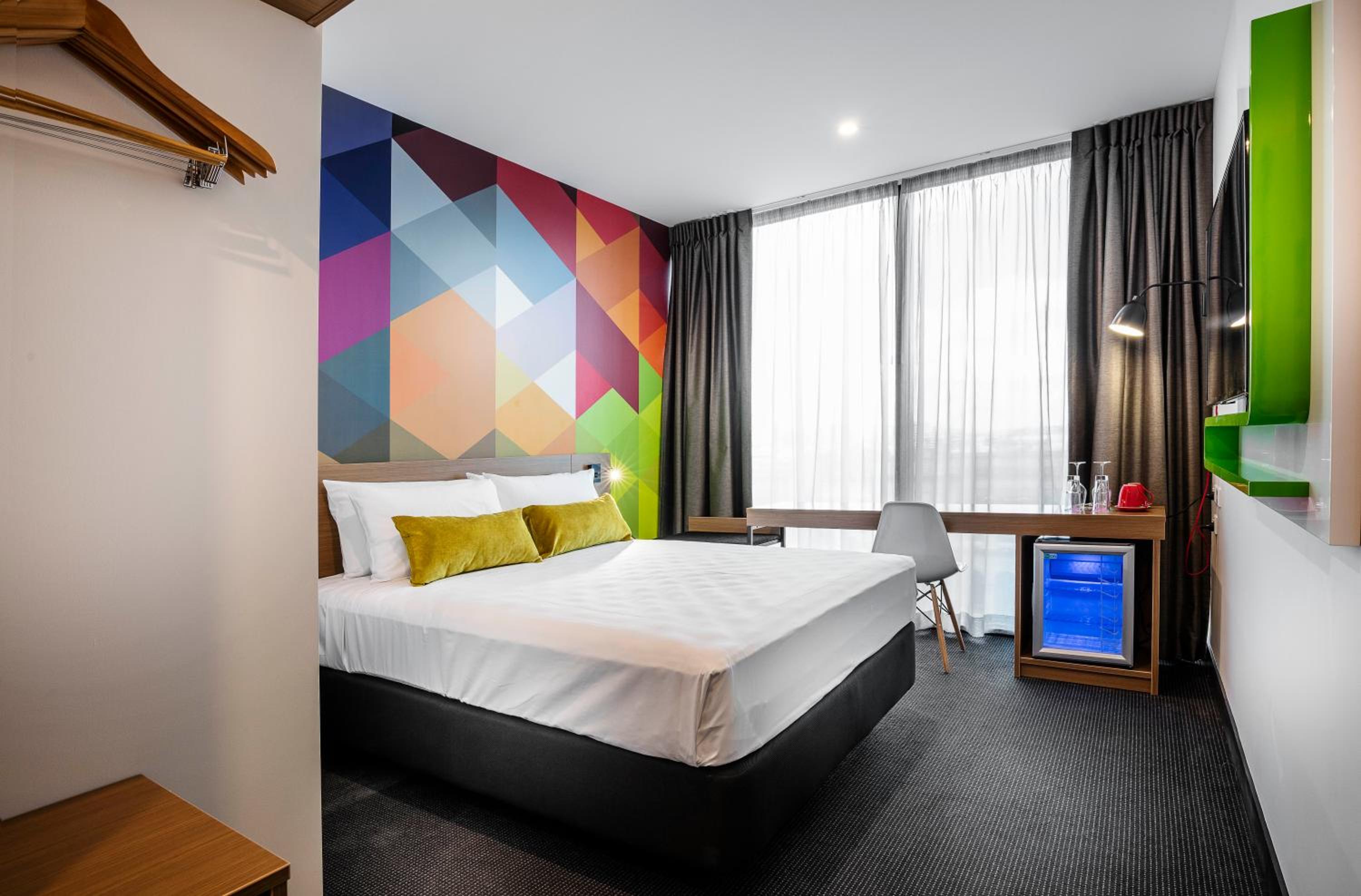 Standard Queen Room