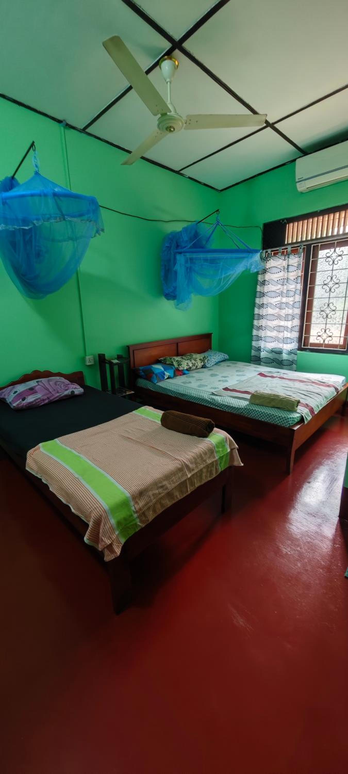 Economy Triple Room