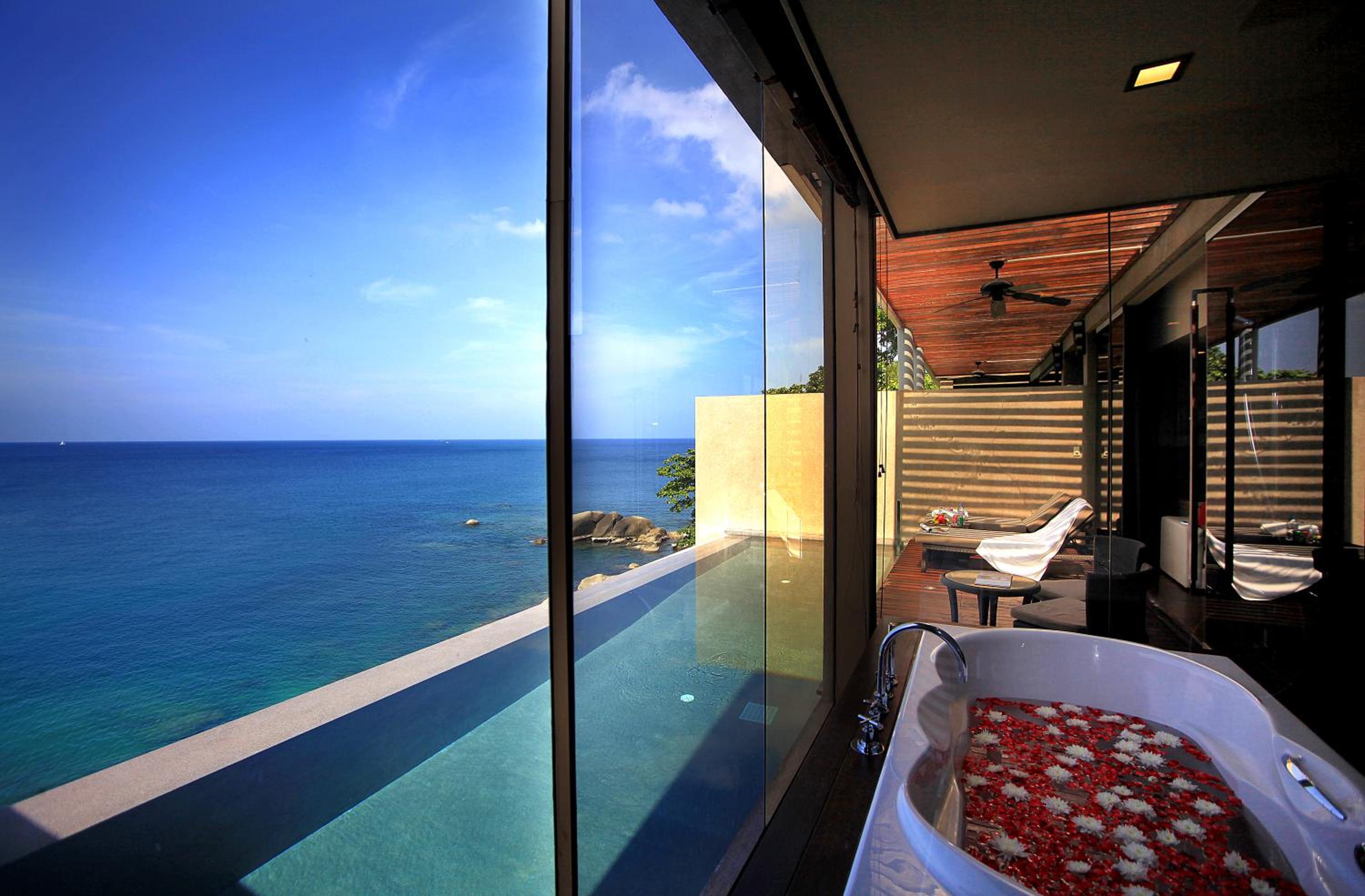 Deluxe Private Pool Suite - Photo 19