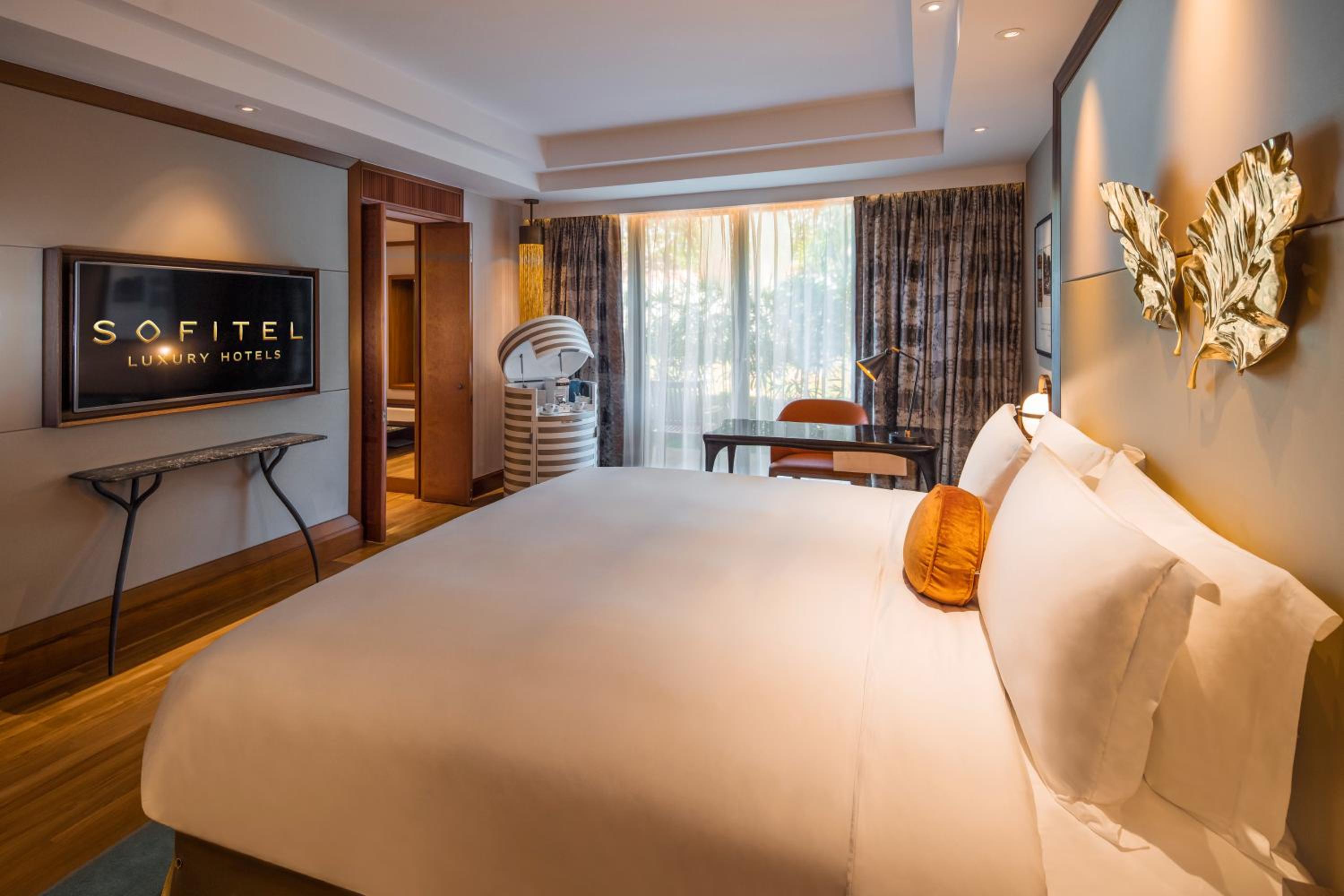 Luxury King Room