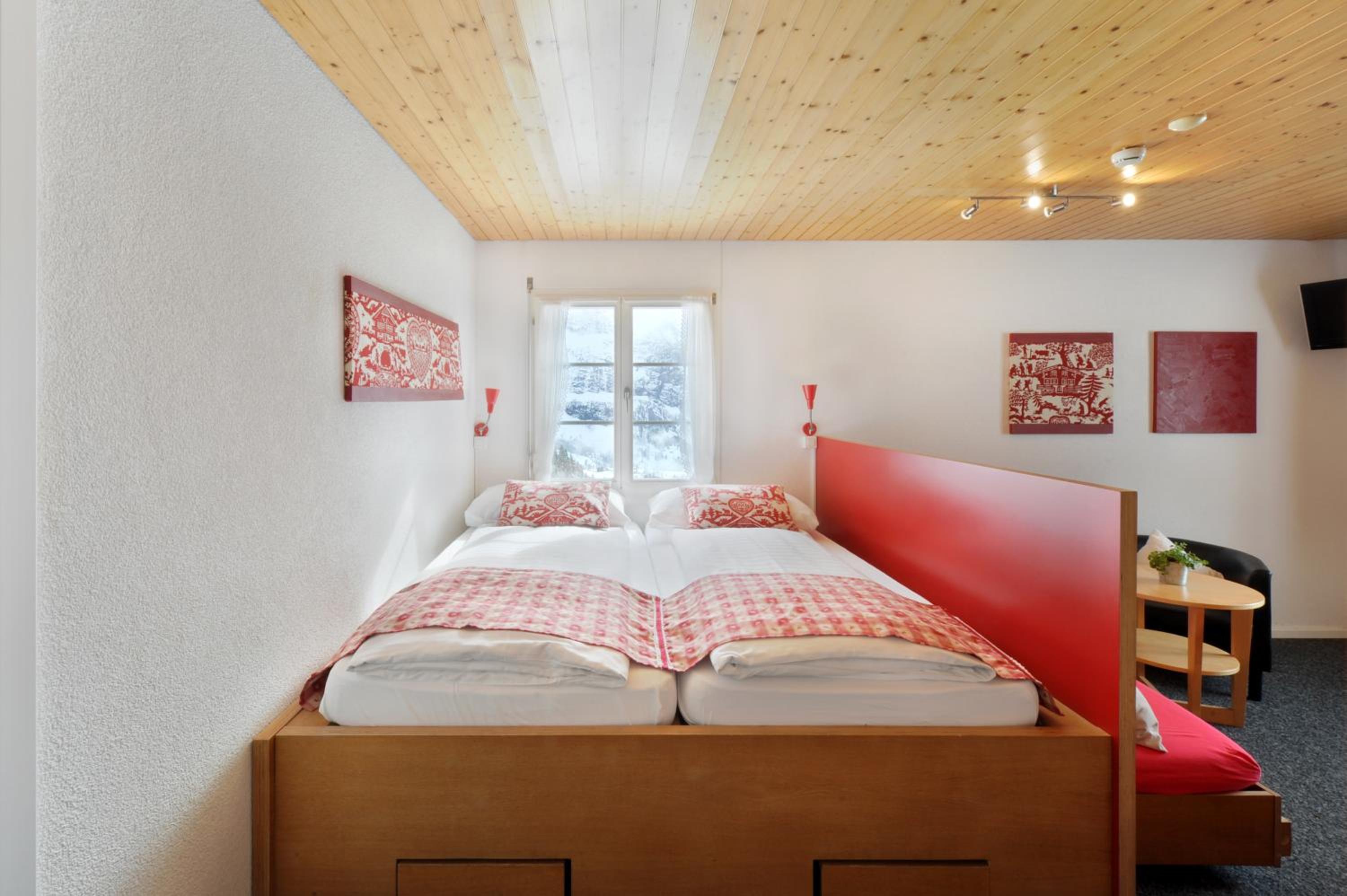Sextuple Room with Eiger Mountain View - Photo 13