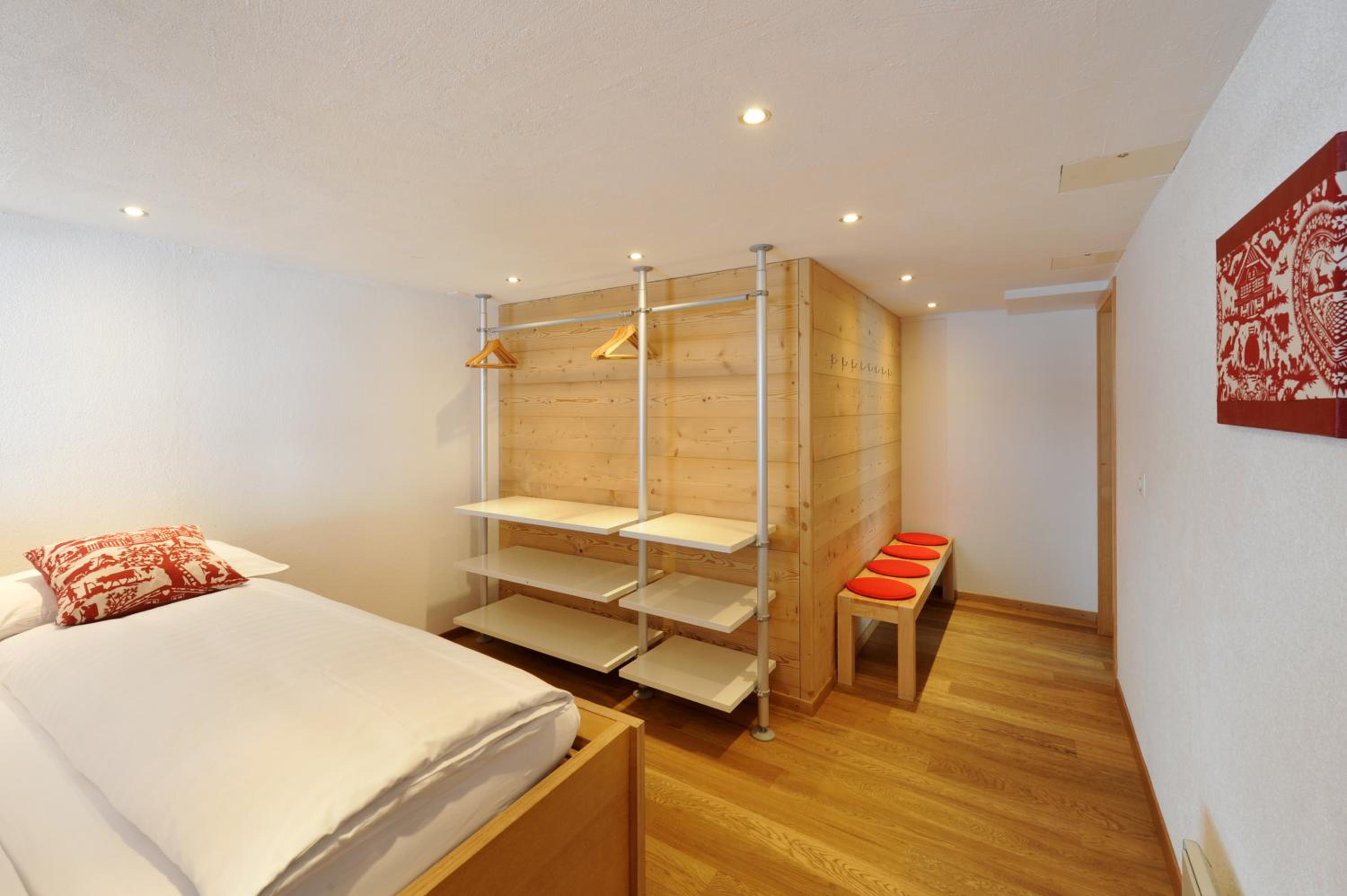 Sextuple Room with Eiger Mountain View - Photo 2