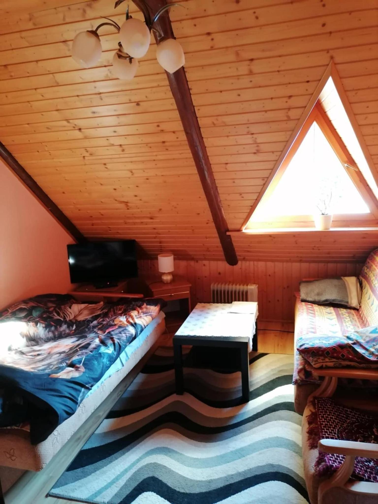 Double Room with Shared Bathroom photo 1