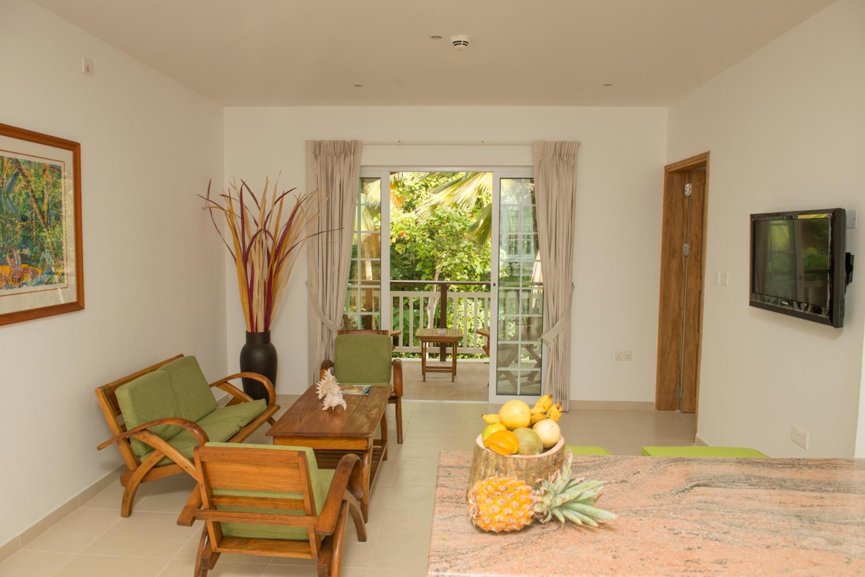 One-Bedroom Apartment - Honeymoon Package