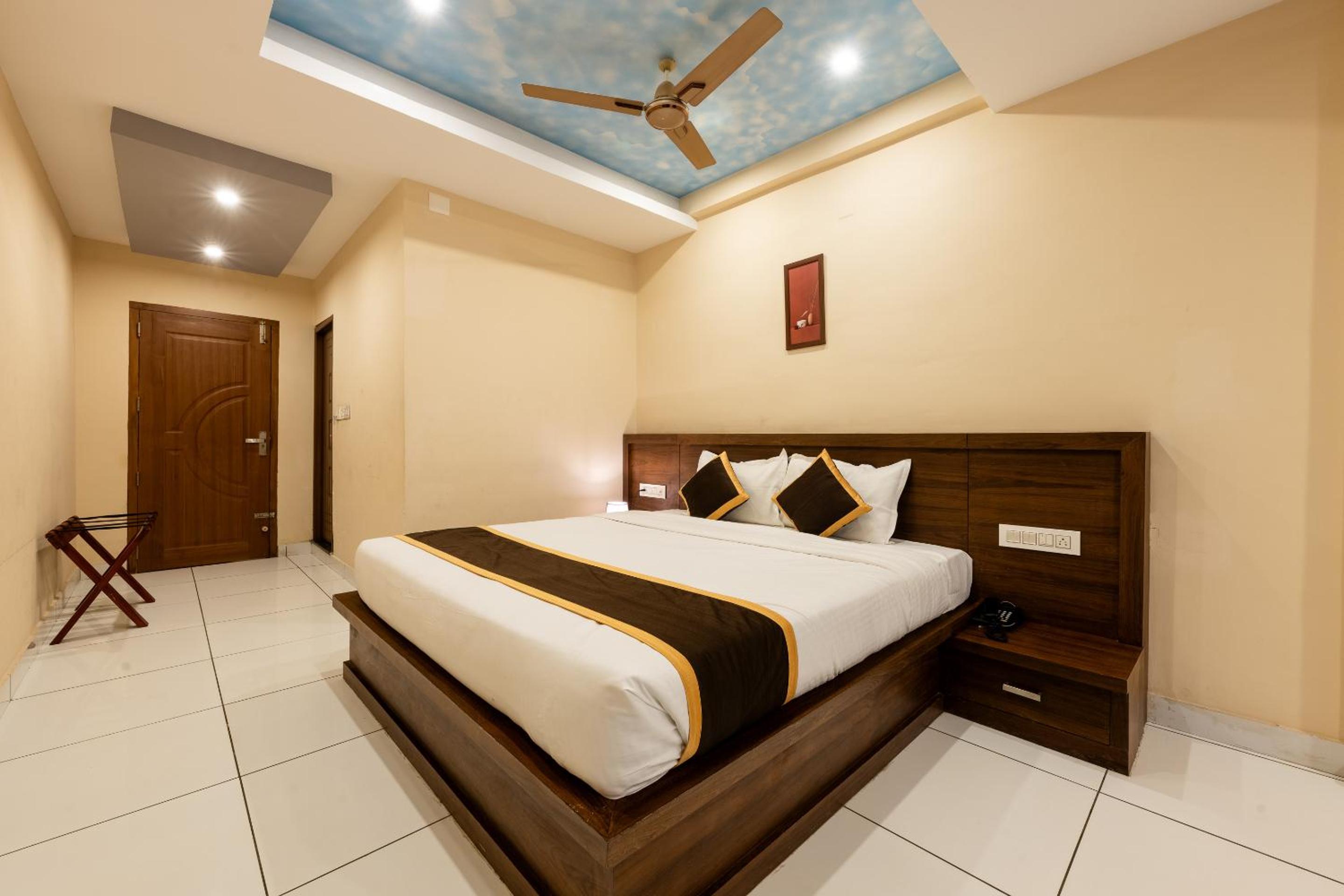 Budget Double Room photo 2