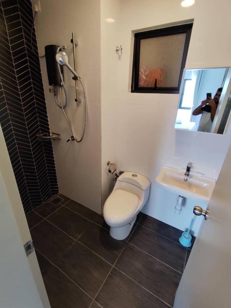 Urban 3 Bedroom Suites - Photo 1