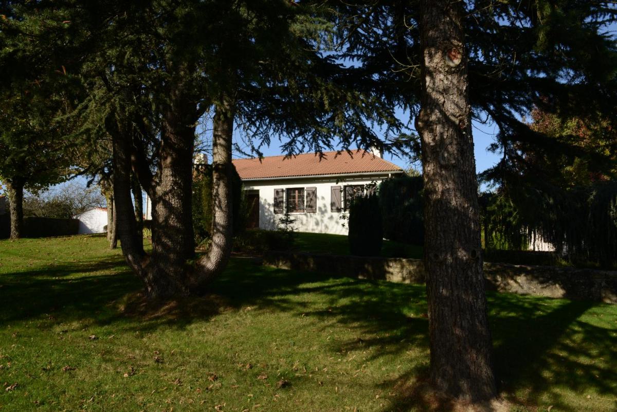 Four-Bedroom House photo 2