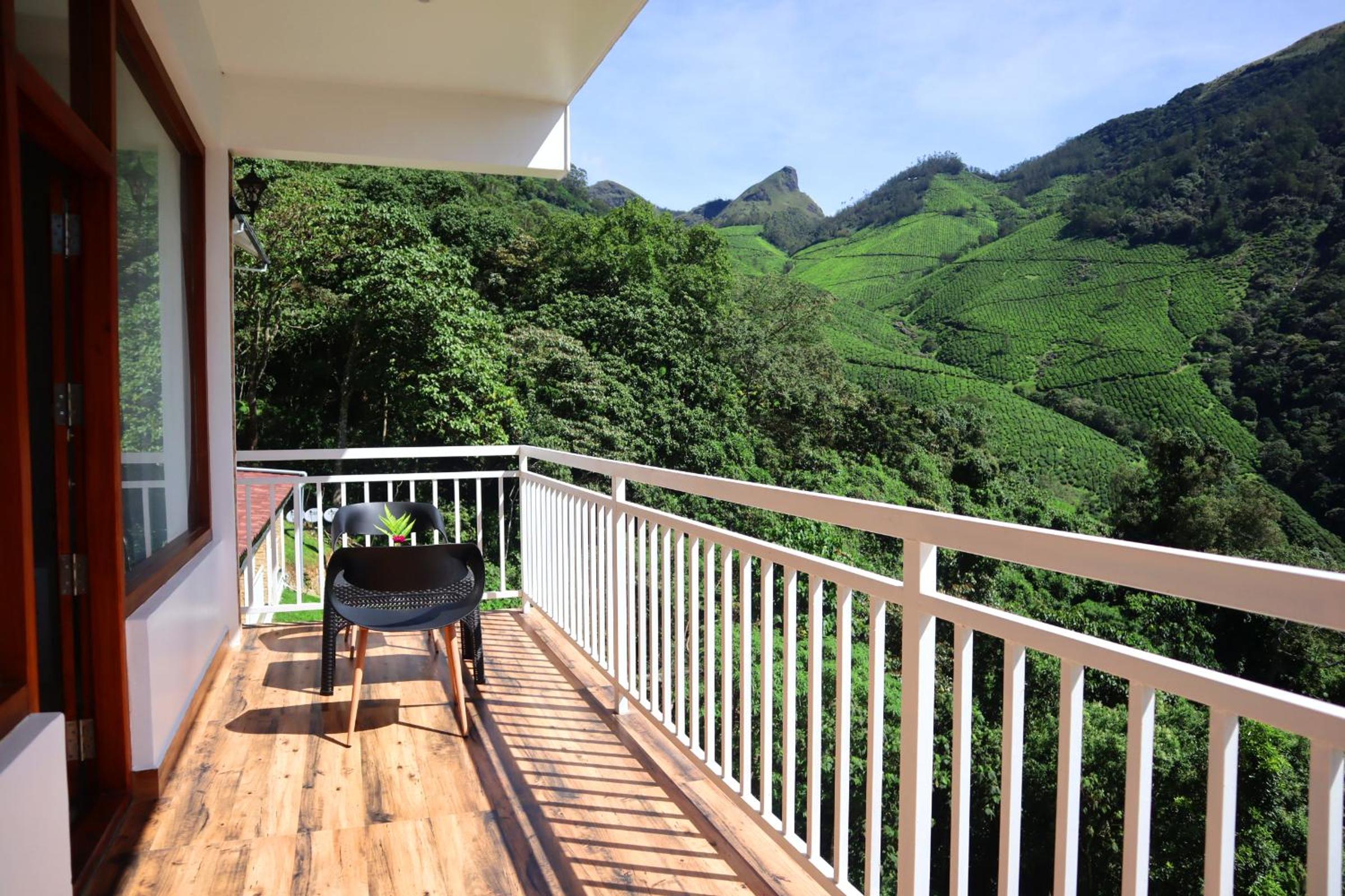 Suite with Mountain View photo 3