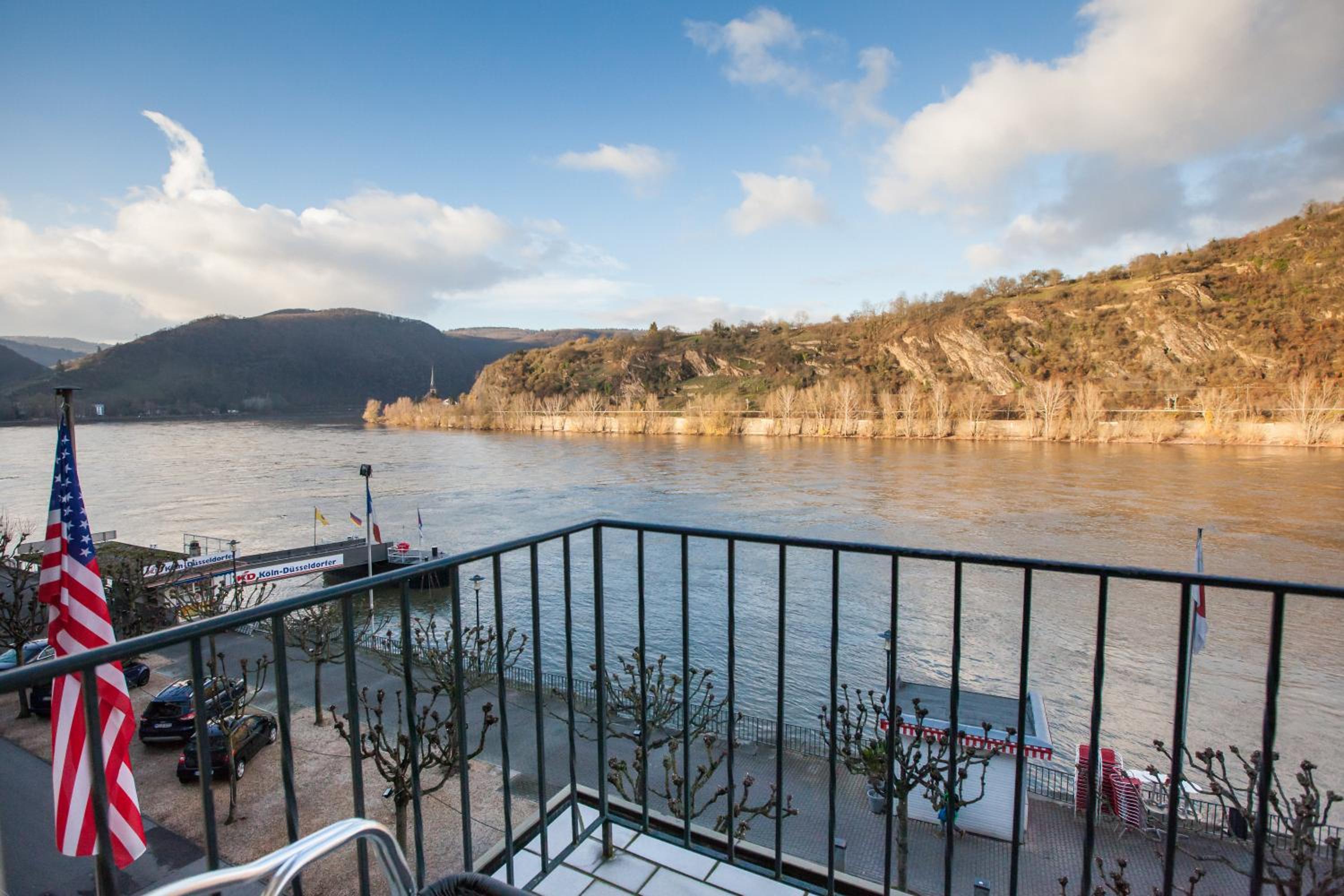 Double Room with River View and Balcony photo 2