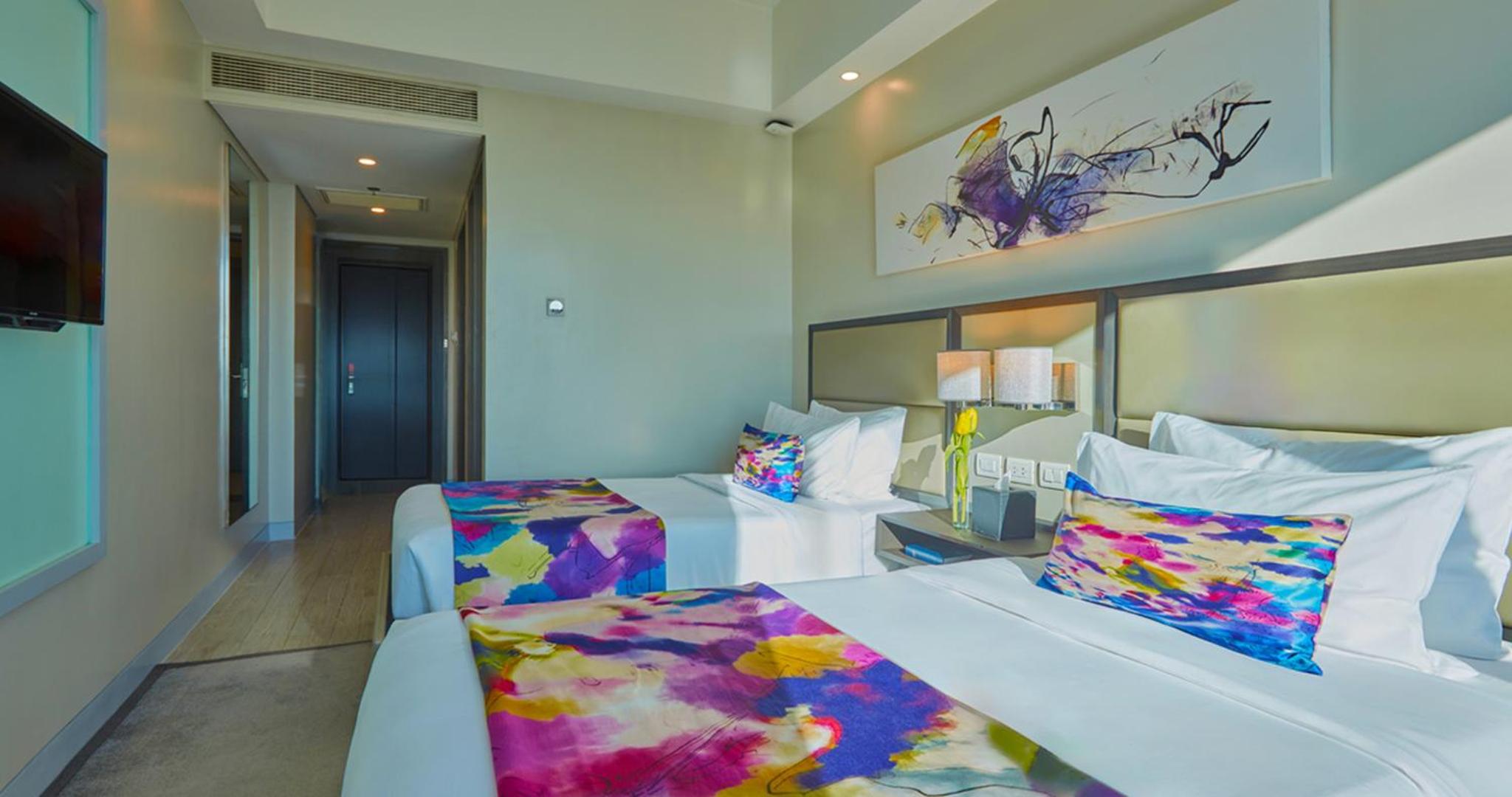 Standard Twin with Access to Pool and Gym photo 1