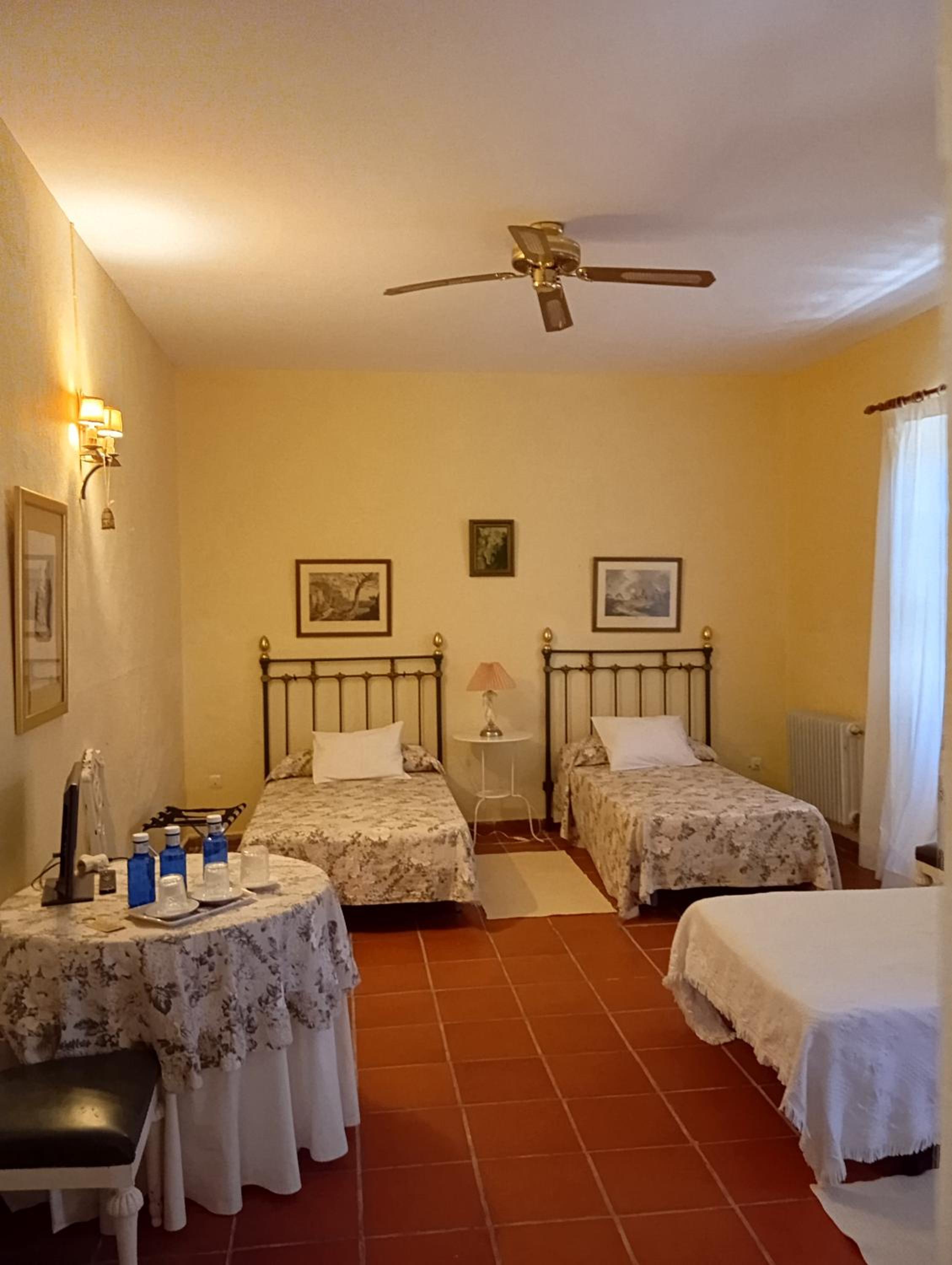 Standard Triple Room photo 3