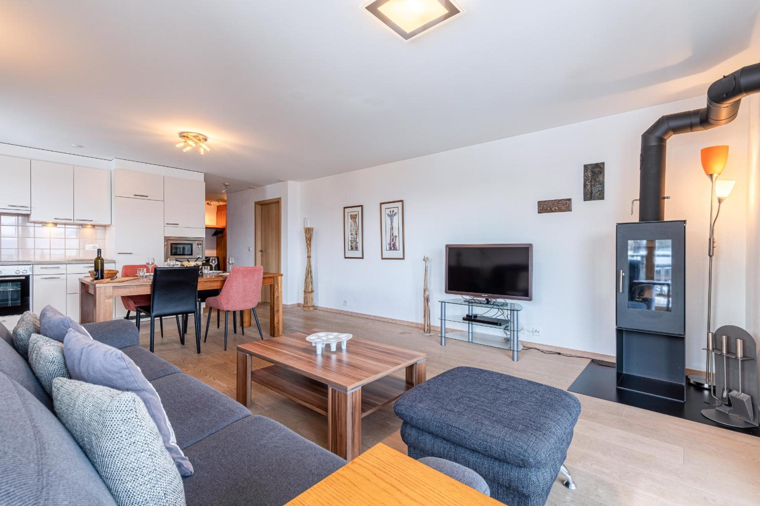 Apartment With Mountain View photo 1