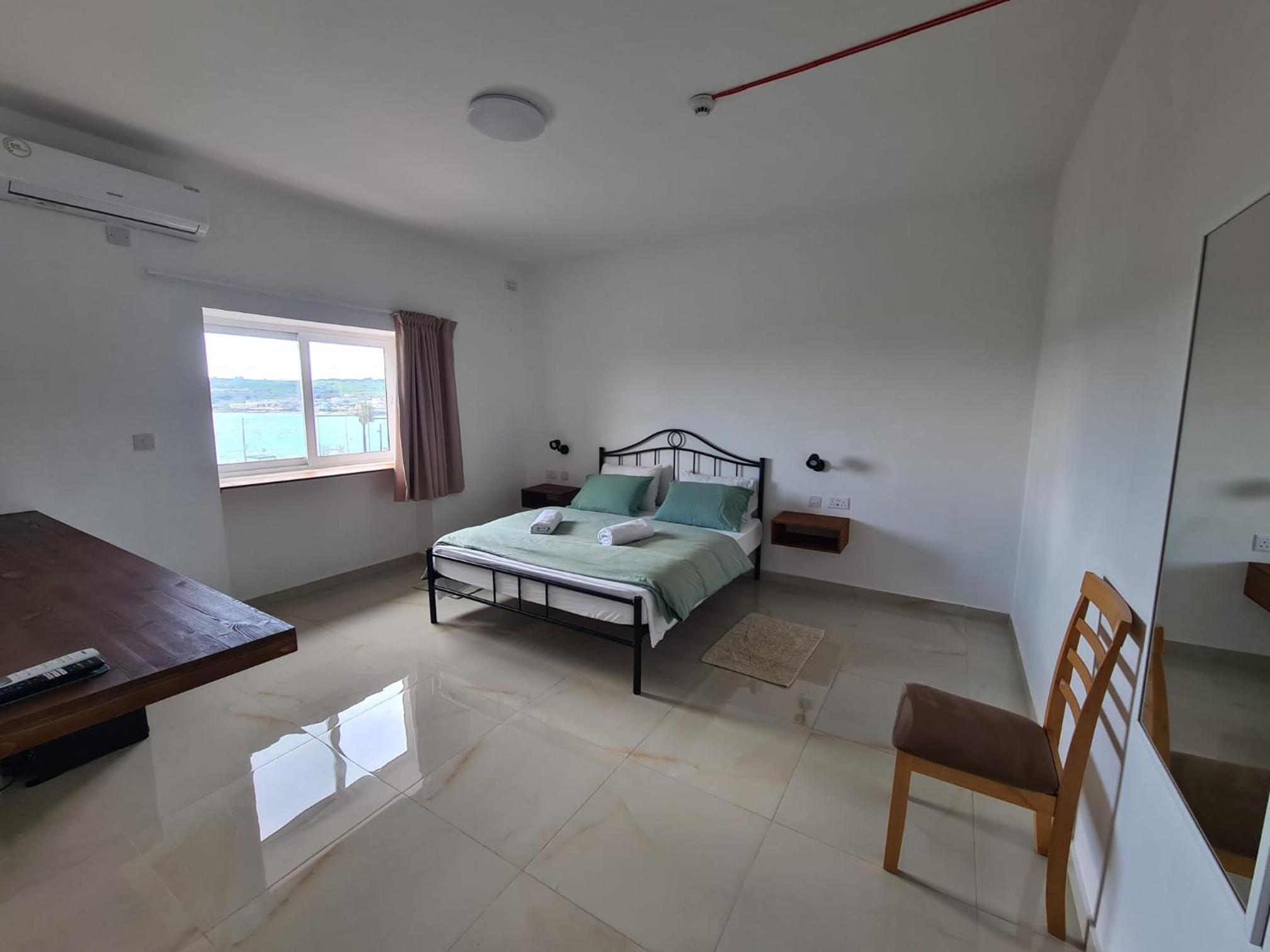 Double Room with Sea View - Photo 6