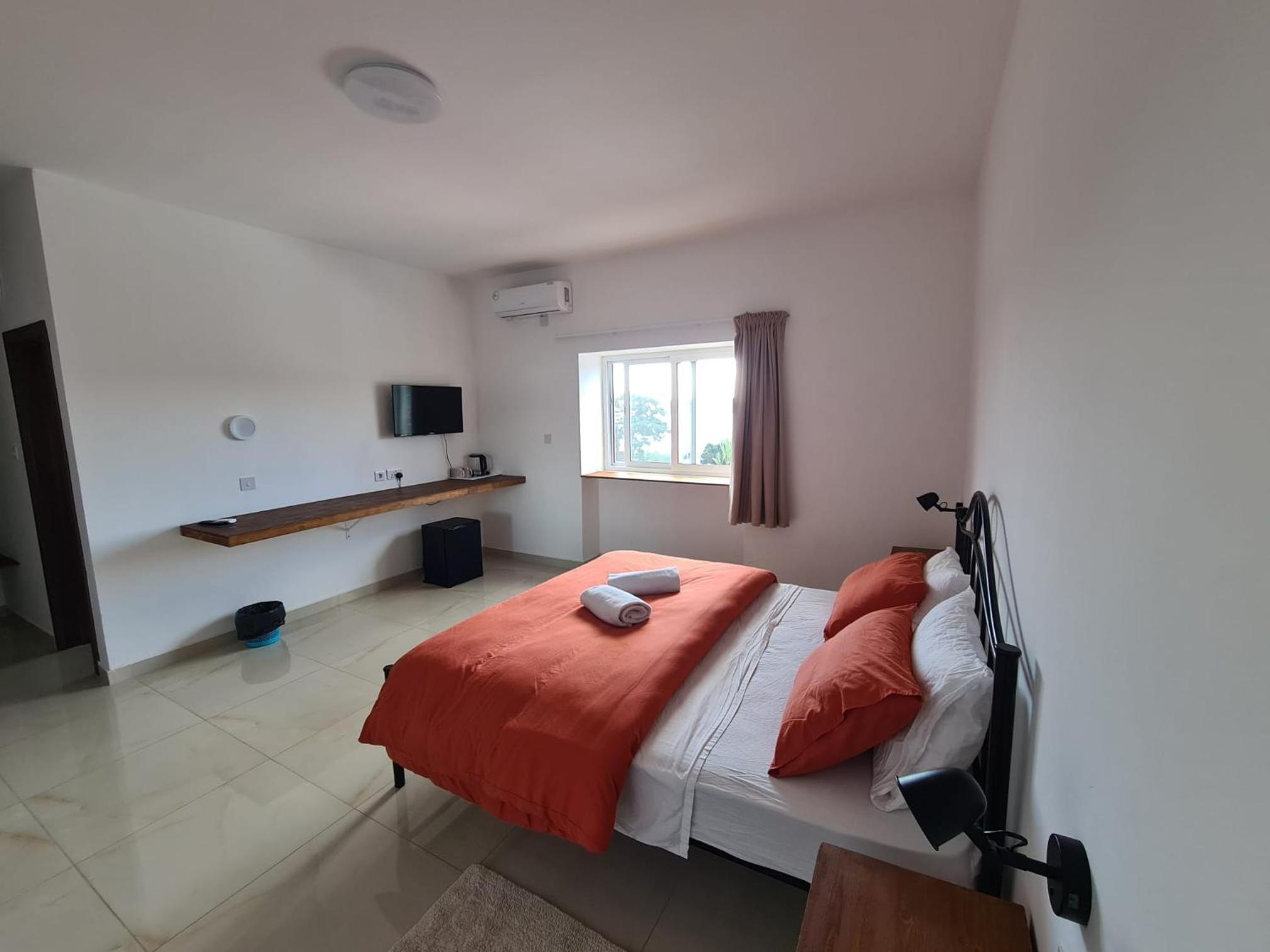 Double Room with Sea View - Photo 9