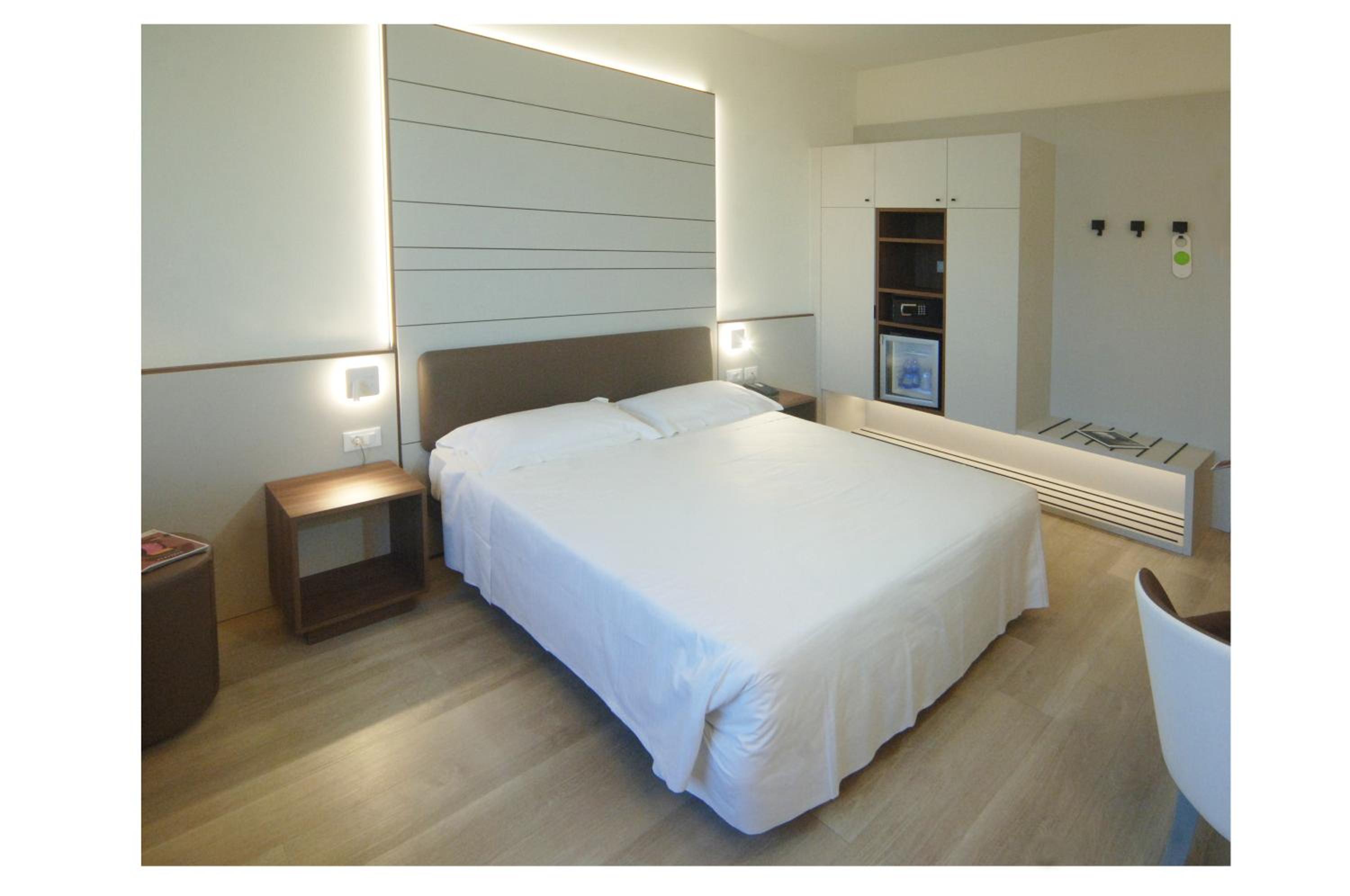 Standard Quadruple Room - Photo 3
