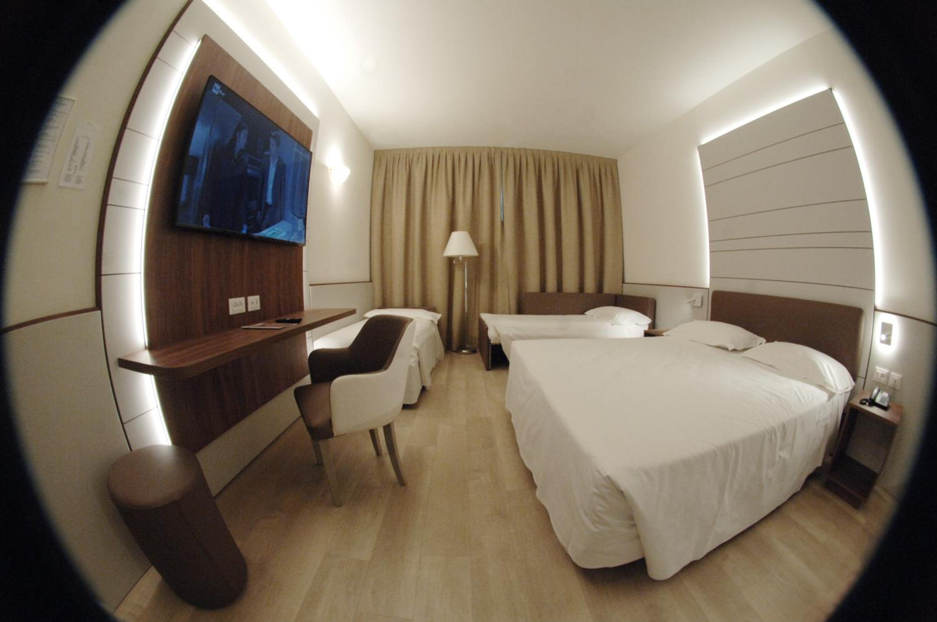 Standard Quadruple Room - Photo 1