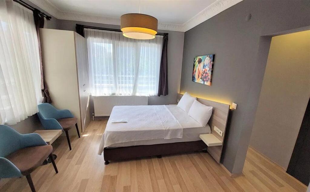 Double or Twin Room with Balcony photo 1