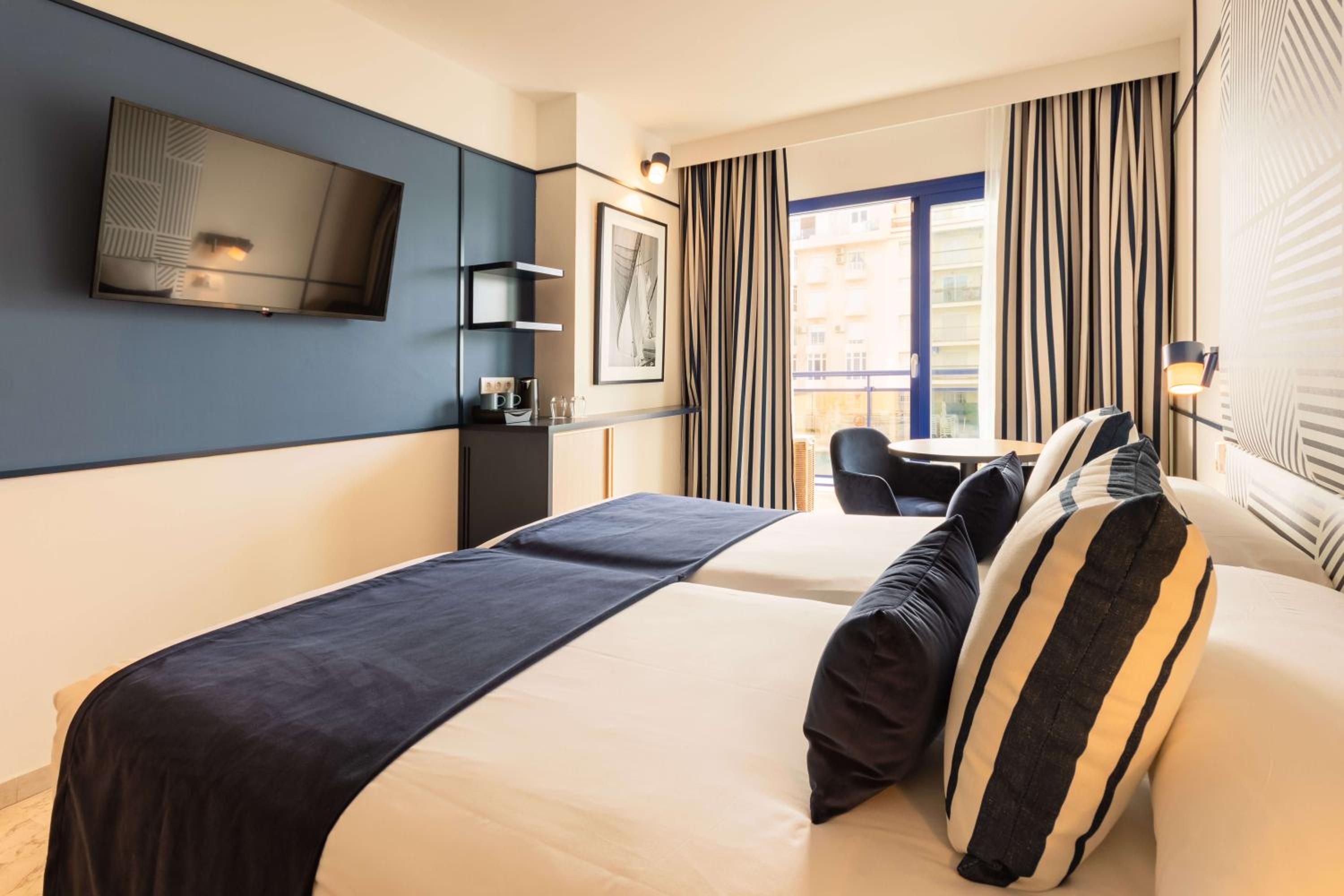 Deluxe Double Room - Photo 2