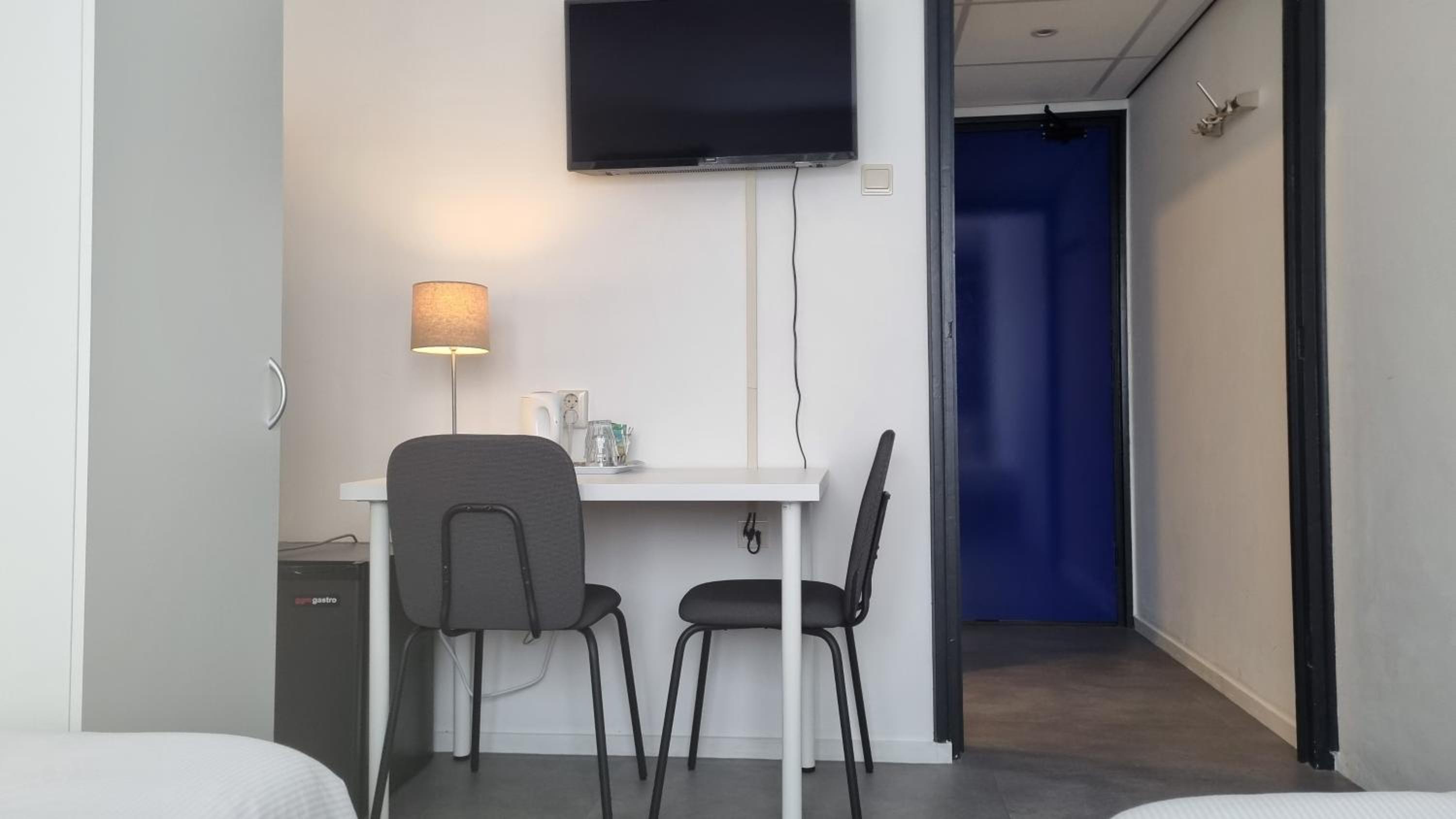Small Double Room photo 2