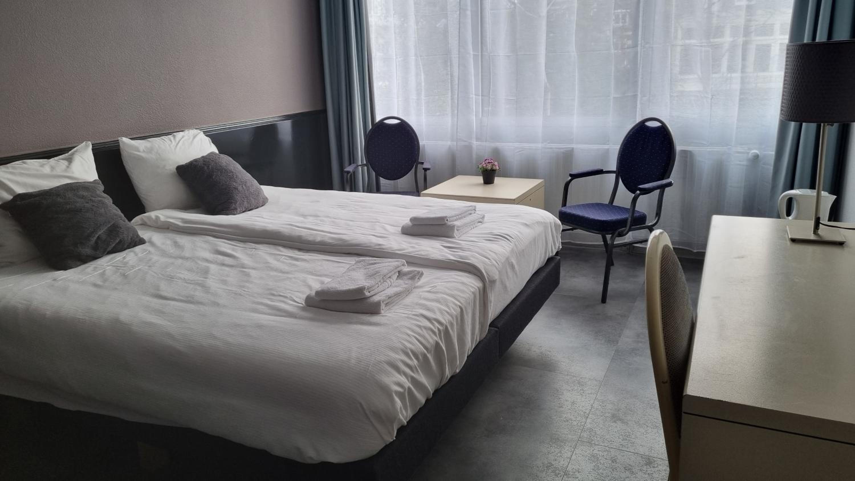 Standard Double Room photo 3